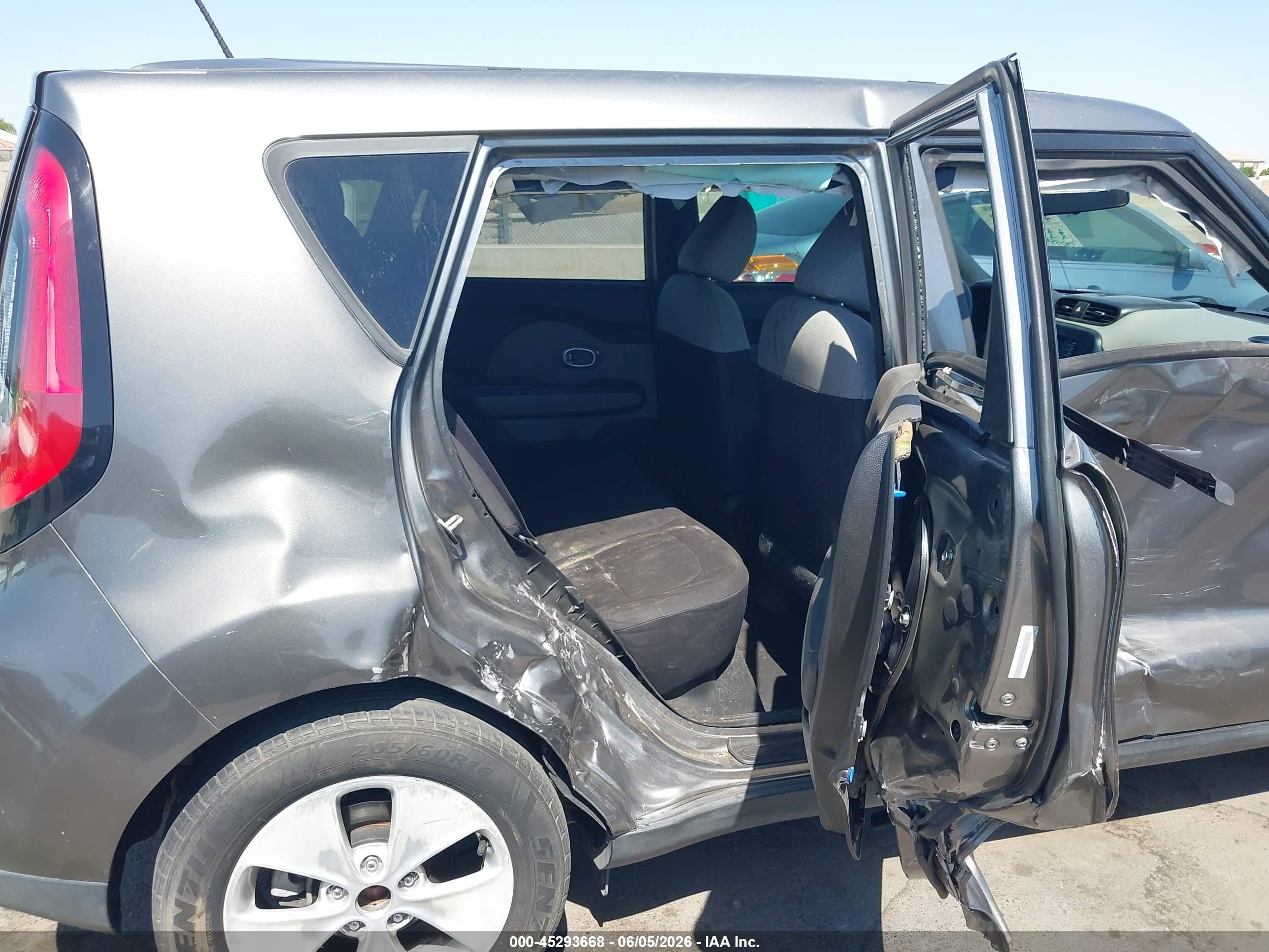 2015 Kia Soul   Gray vin: KNDJN2A2XF7170884