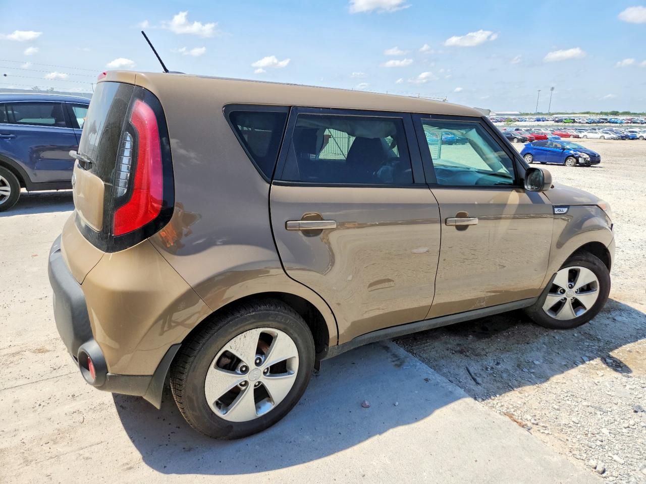 2015 Kia Soul Base Brown vin: KNDJN2A2XF7189306