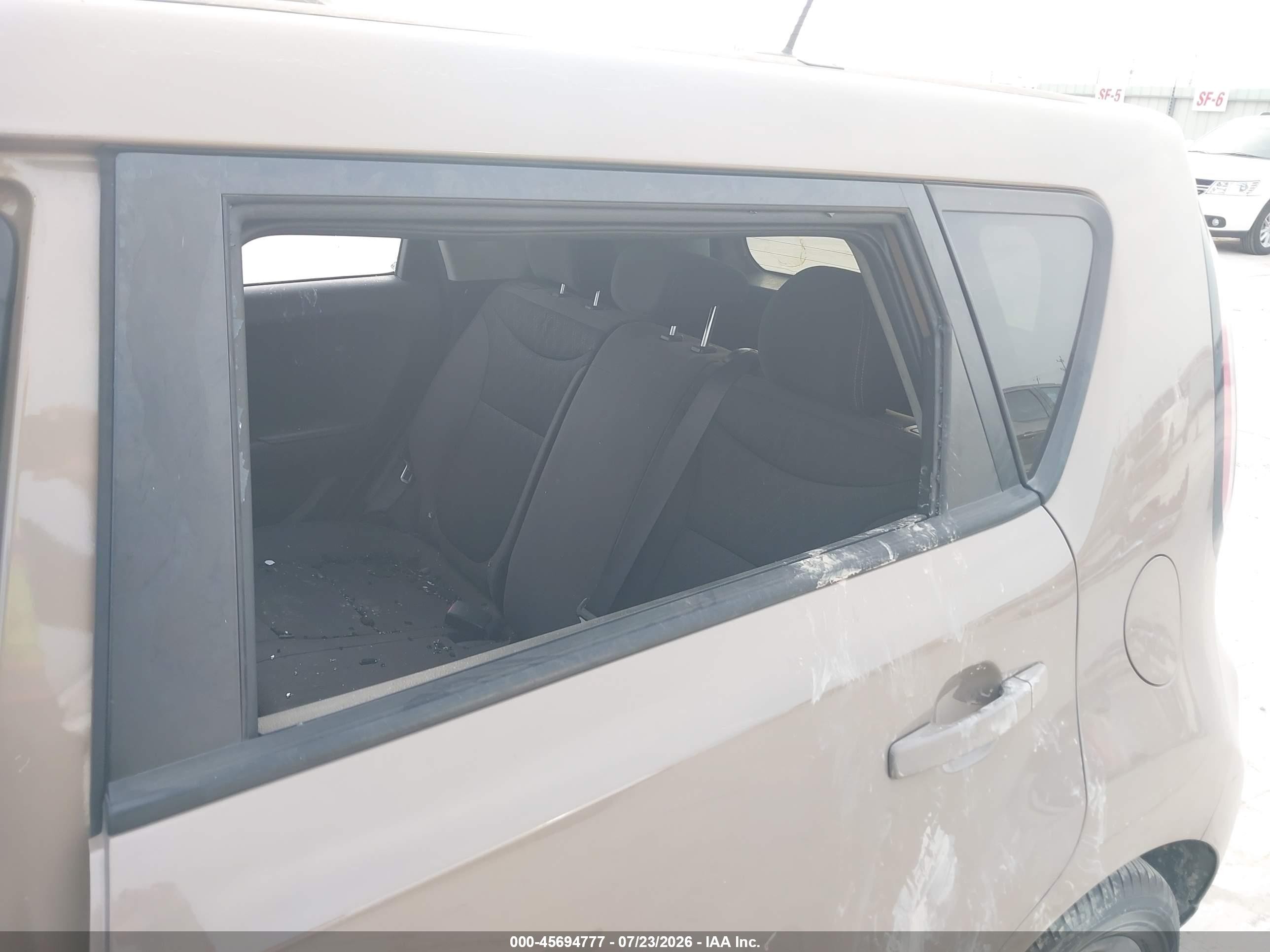2015 Kia Soul   Brown vin: KNDJN2A2XF7204807