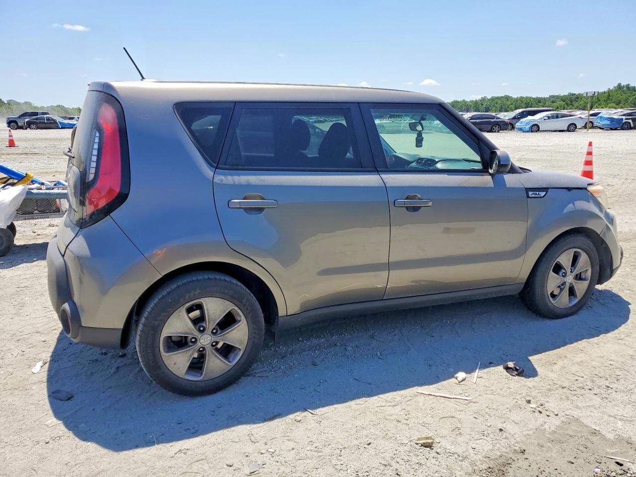 2015 Kia Soul Base Gray vin: KNDJN2A2XF7236155