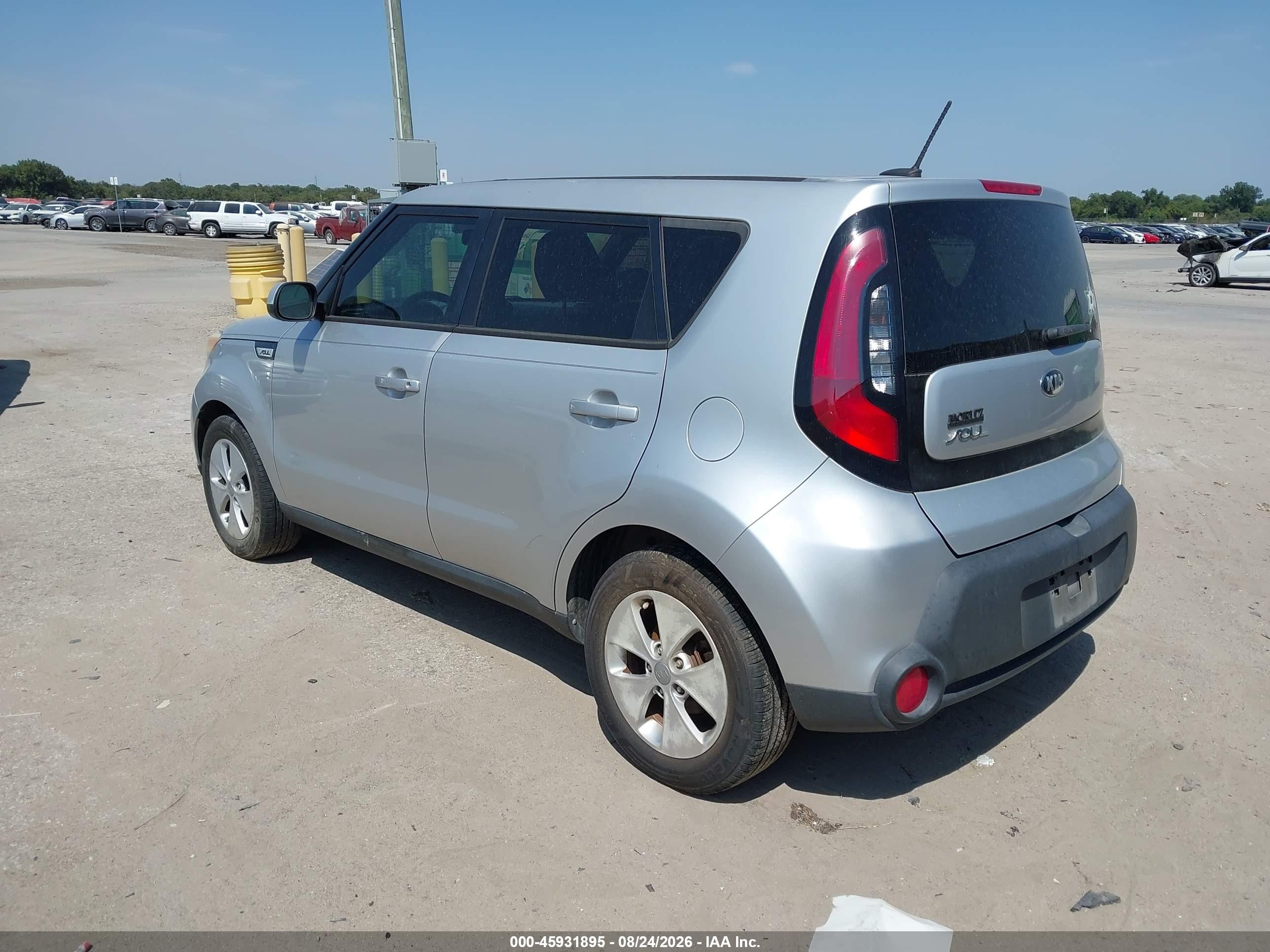 2015 Kia Soul   Silver vin: KNDJN2A2XF7756145