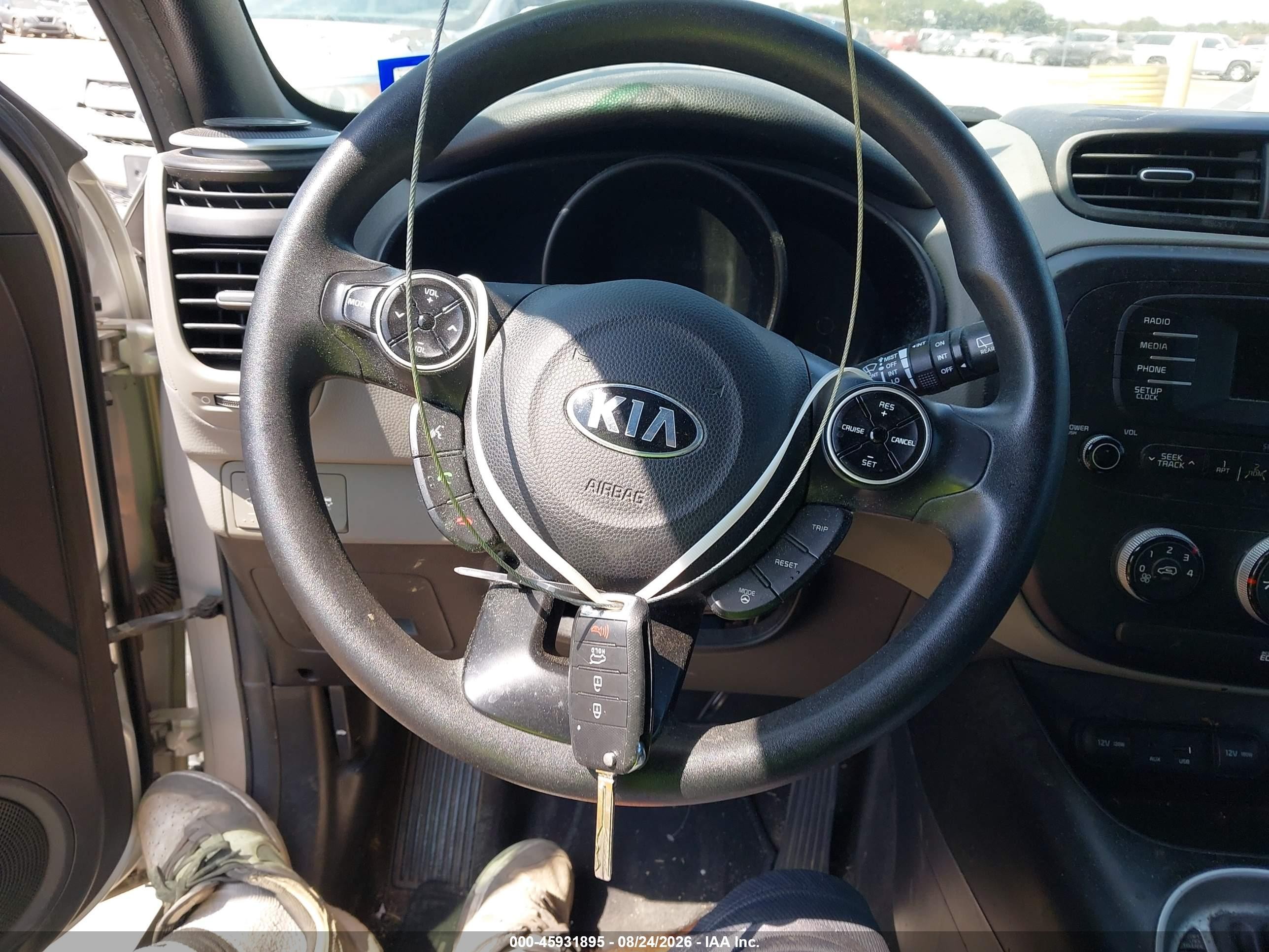 2015 Kia Soul   Silver vin: KNDJN2A2XF7756145
