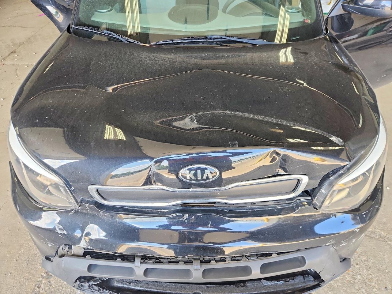2015 Kia Soul Base Черный vin: KNDJN2A2XF7757974