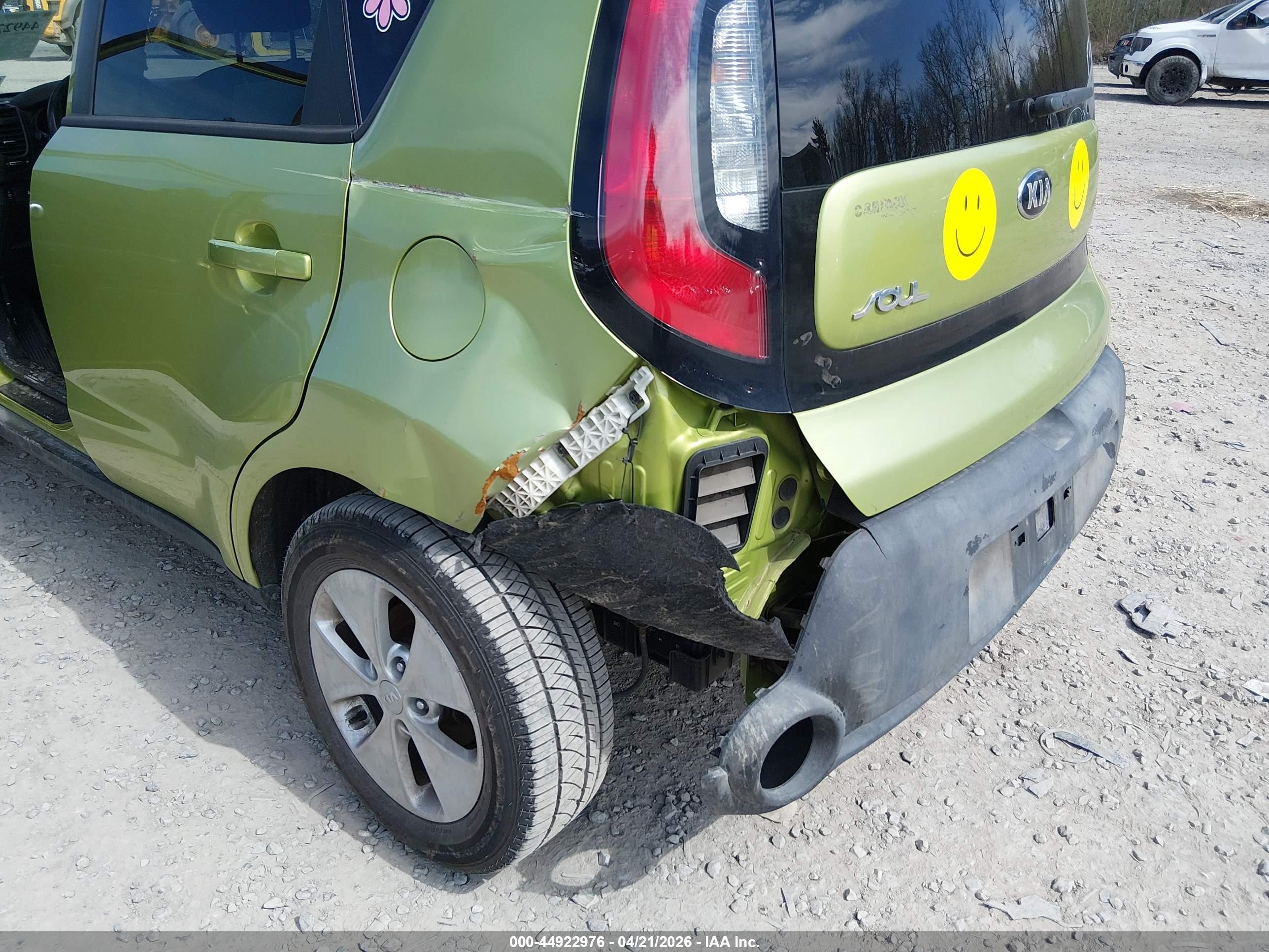 2015 Kia Soul   Green vin: KNDJN2A2XF7778954