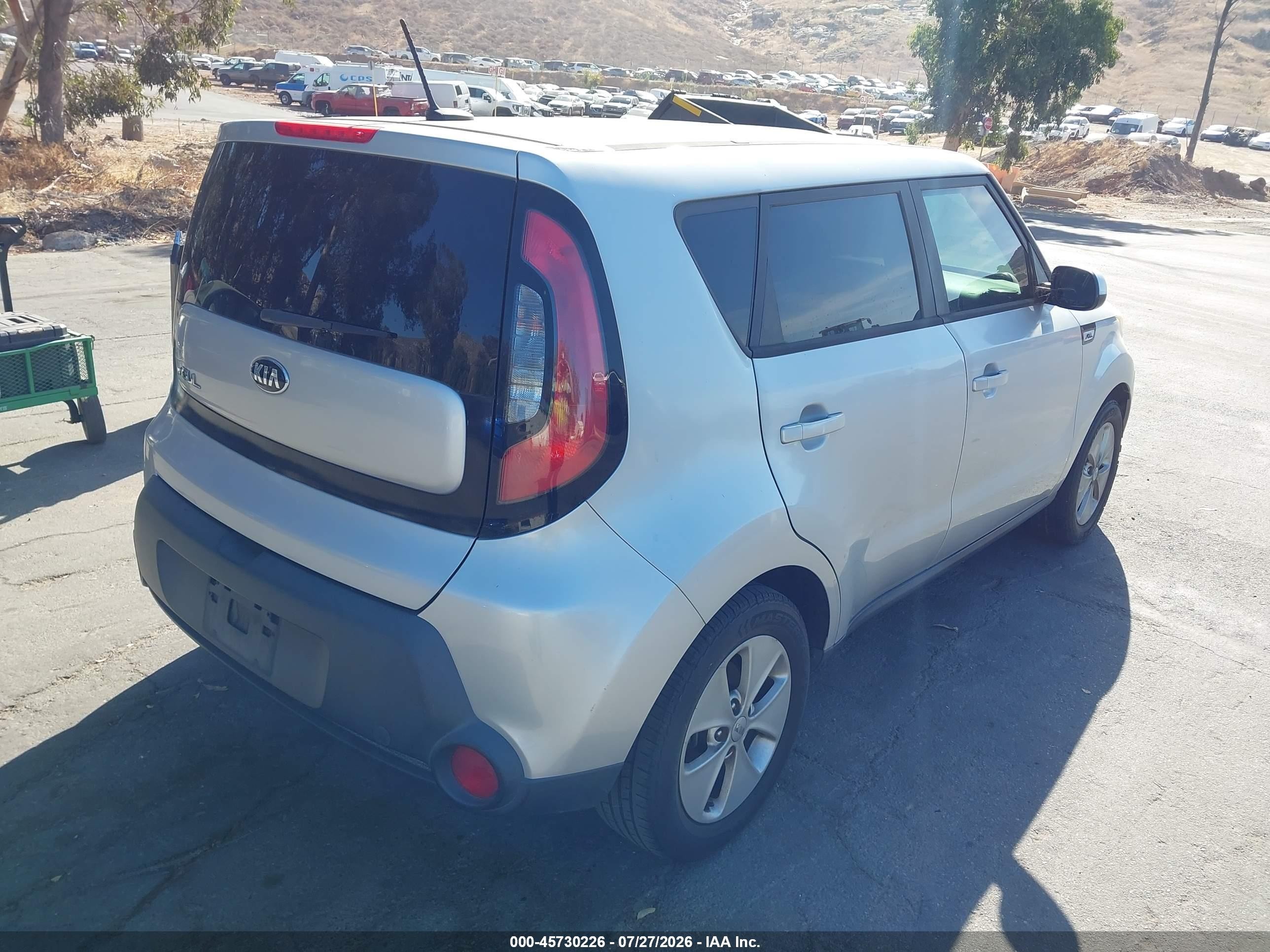 2015 Kia Soul   Silver vin: KNDJN2A2XF7794197