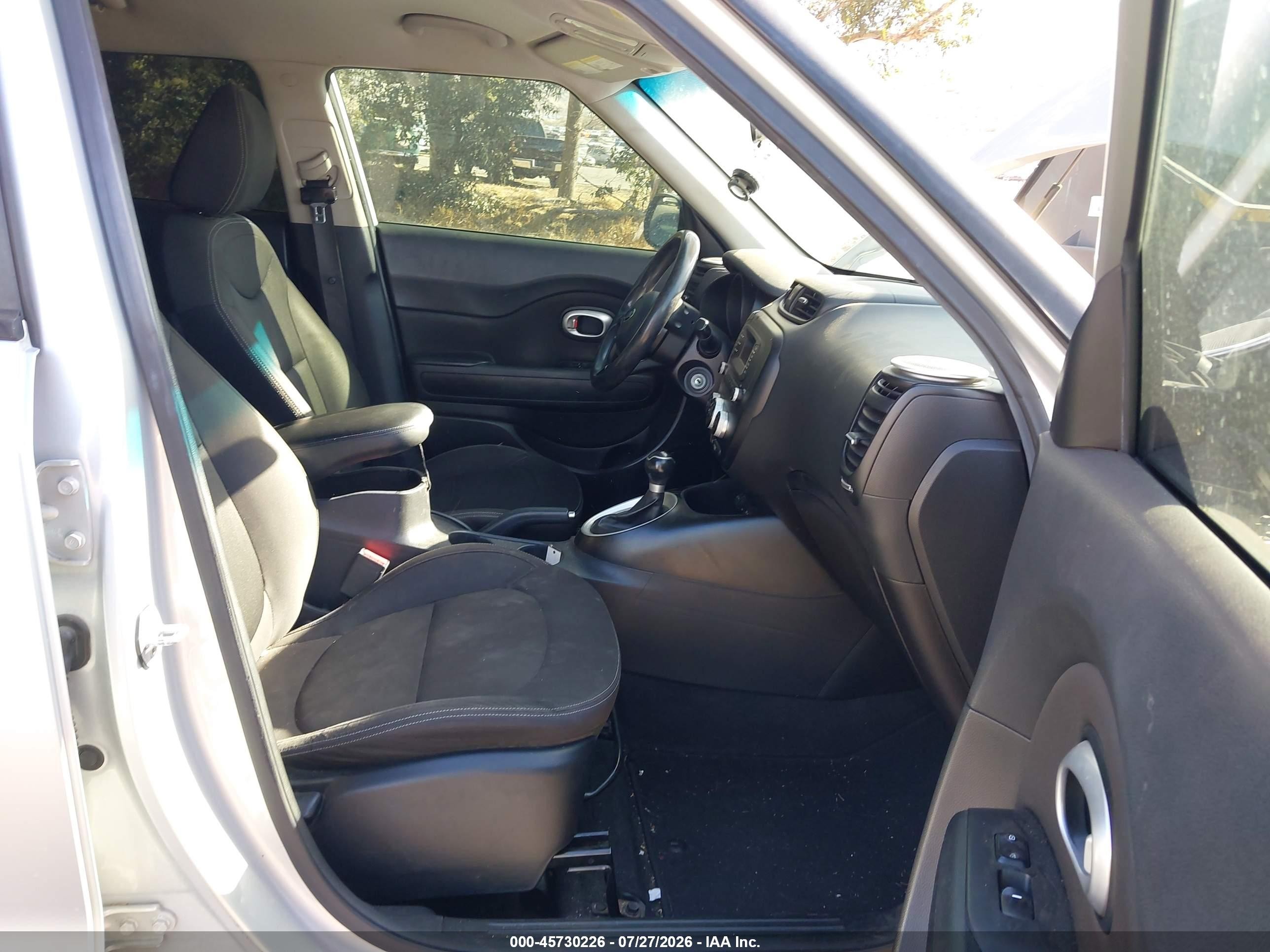 2015 Kia Soul   Silver vin: KNDJN2A2XF7794197