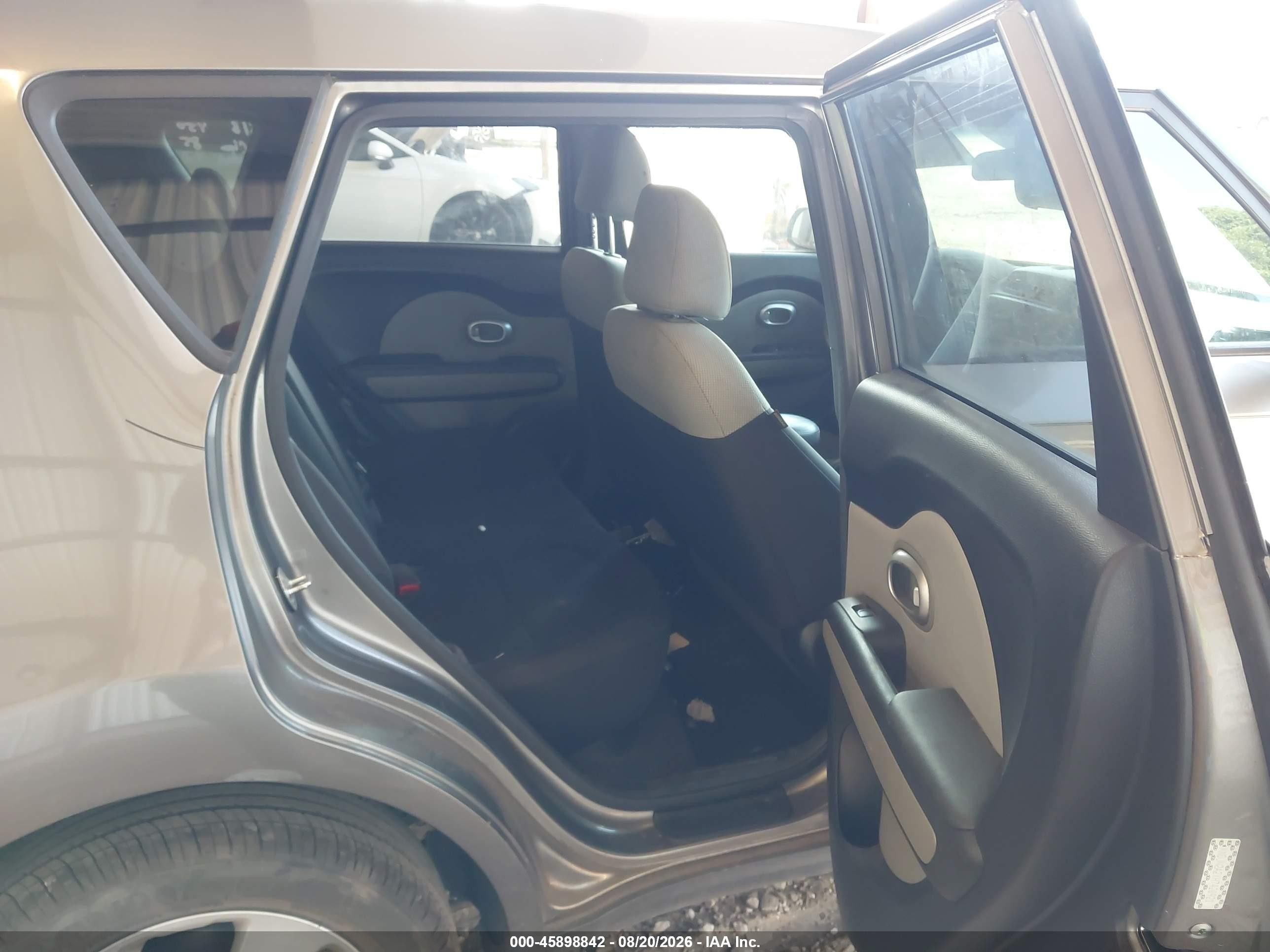 2017 Kia Soul ! Silver vin: KNDJN2A2XH7420921