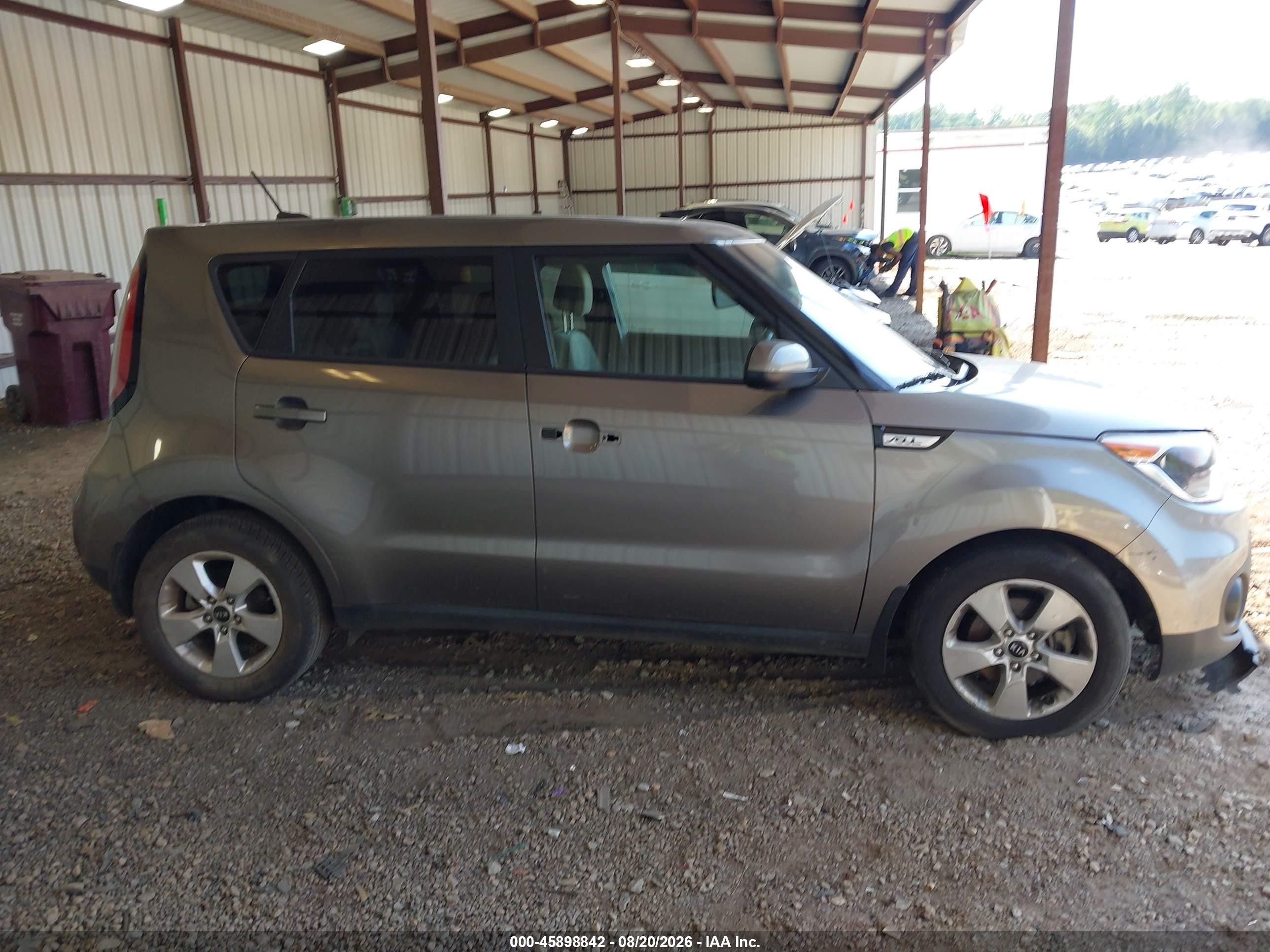 2017 Kia Soul ! Silver vin: KNDJN2A2XH7420921