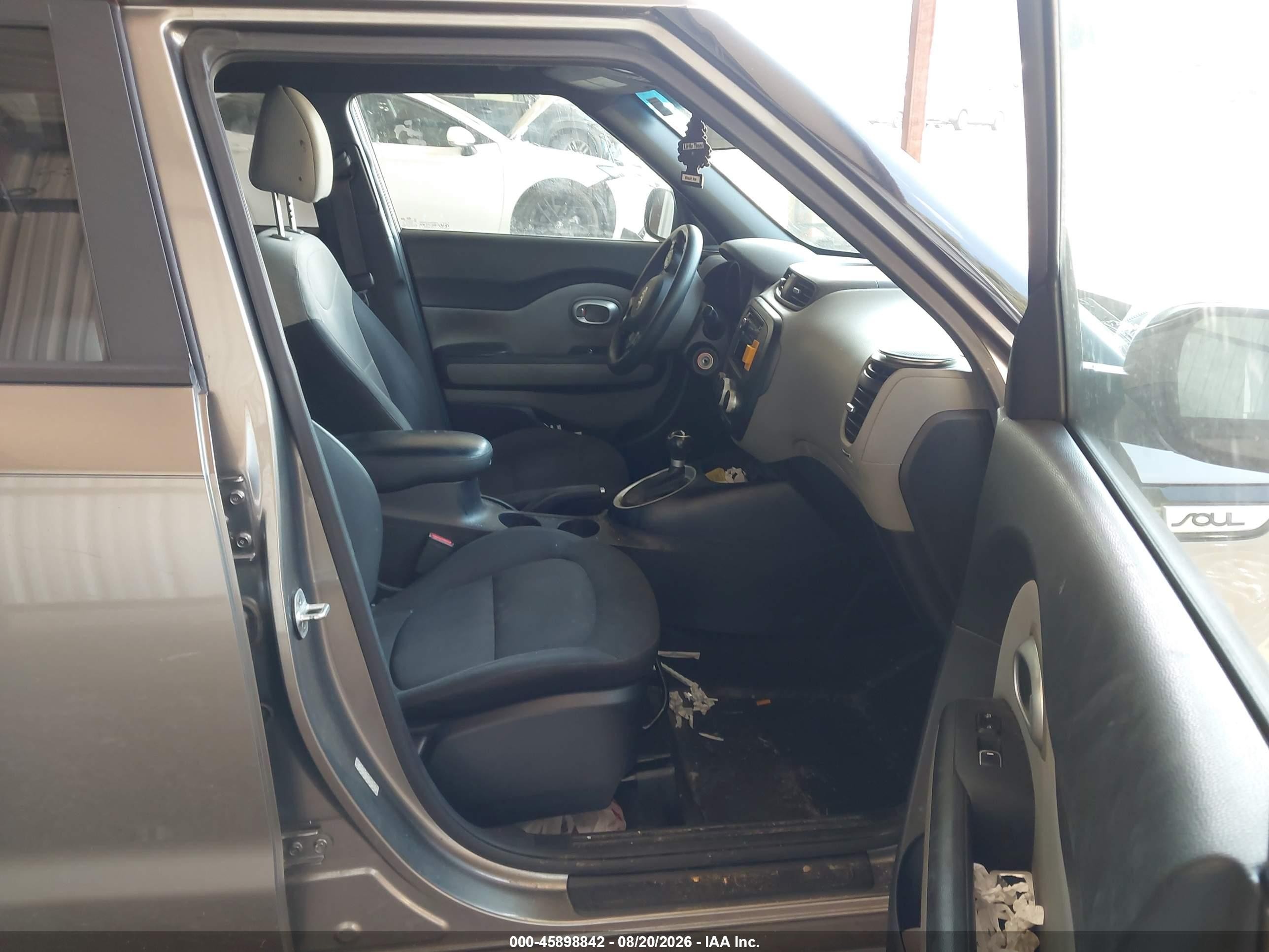 2017 Kia Soul ! Silver vin: KNDJN2A2XH7420921