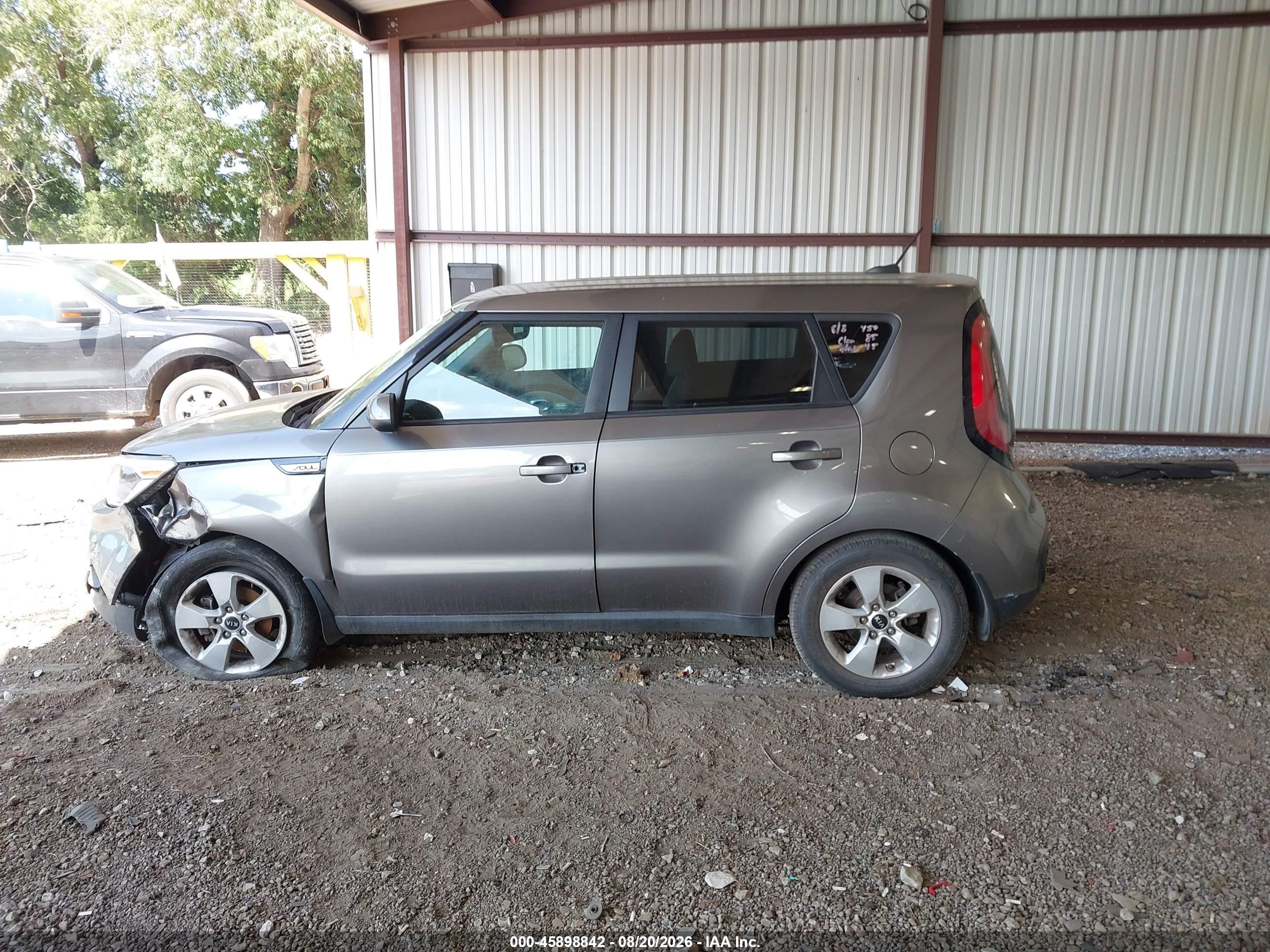 2017 Kia Soul ! Silver vin: KNDJN2A2XH7420921