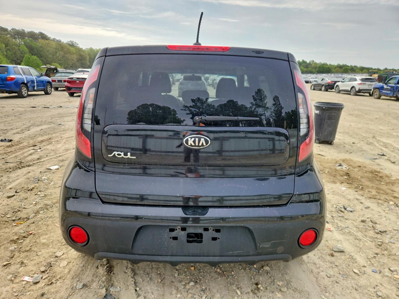 2018 Kia Soul Base Black vin: KNDJN2A2XJ7554043