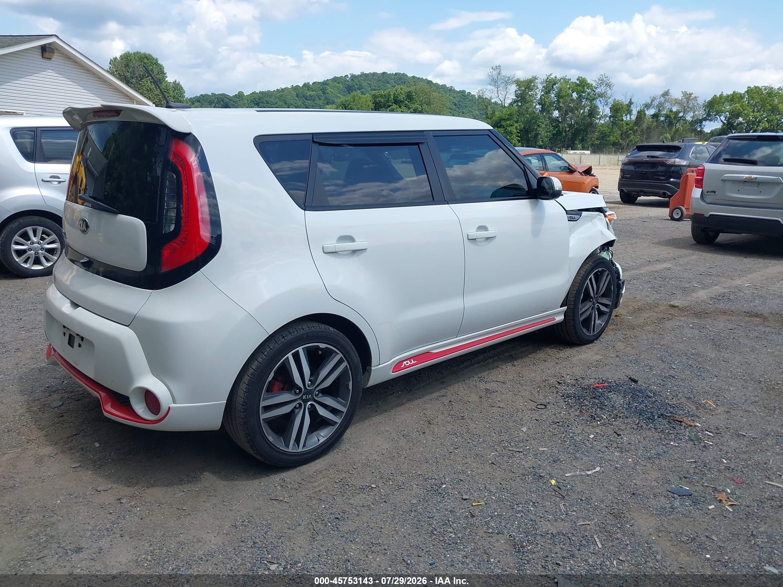 2014 Kia Soul + White vin: KNDJP3A50E7083875