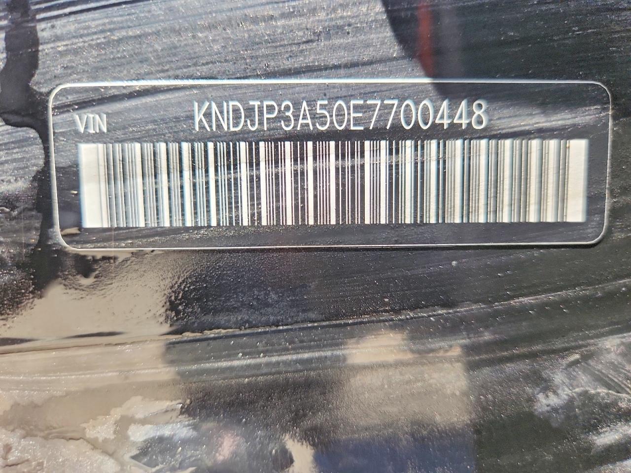 2014 Kia Soul + Black vin: KNDJP3A50E7700448