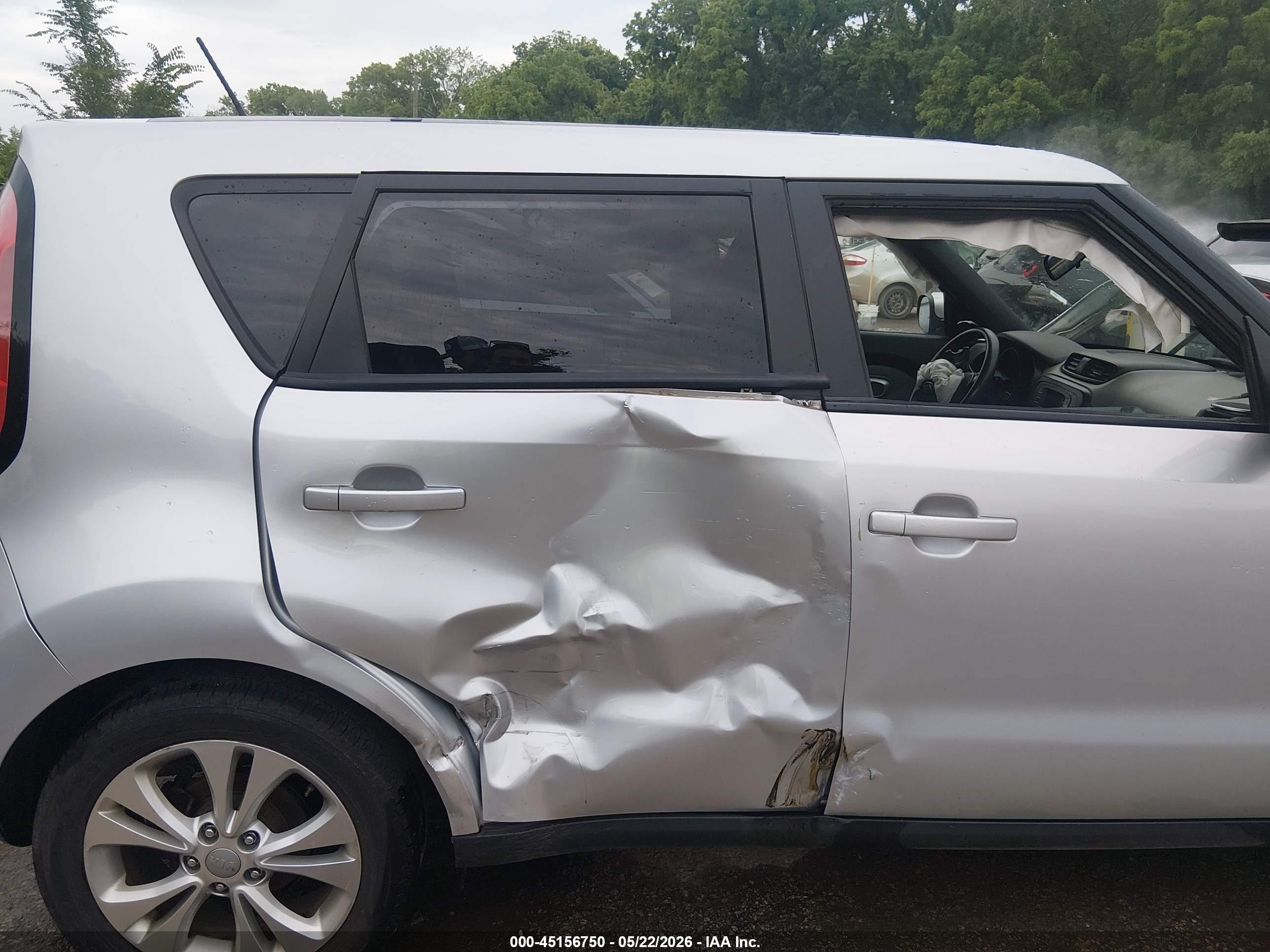 2014 Kia Soul + Silver vin: KNDJP3A50E7722904