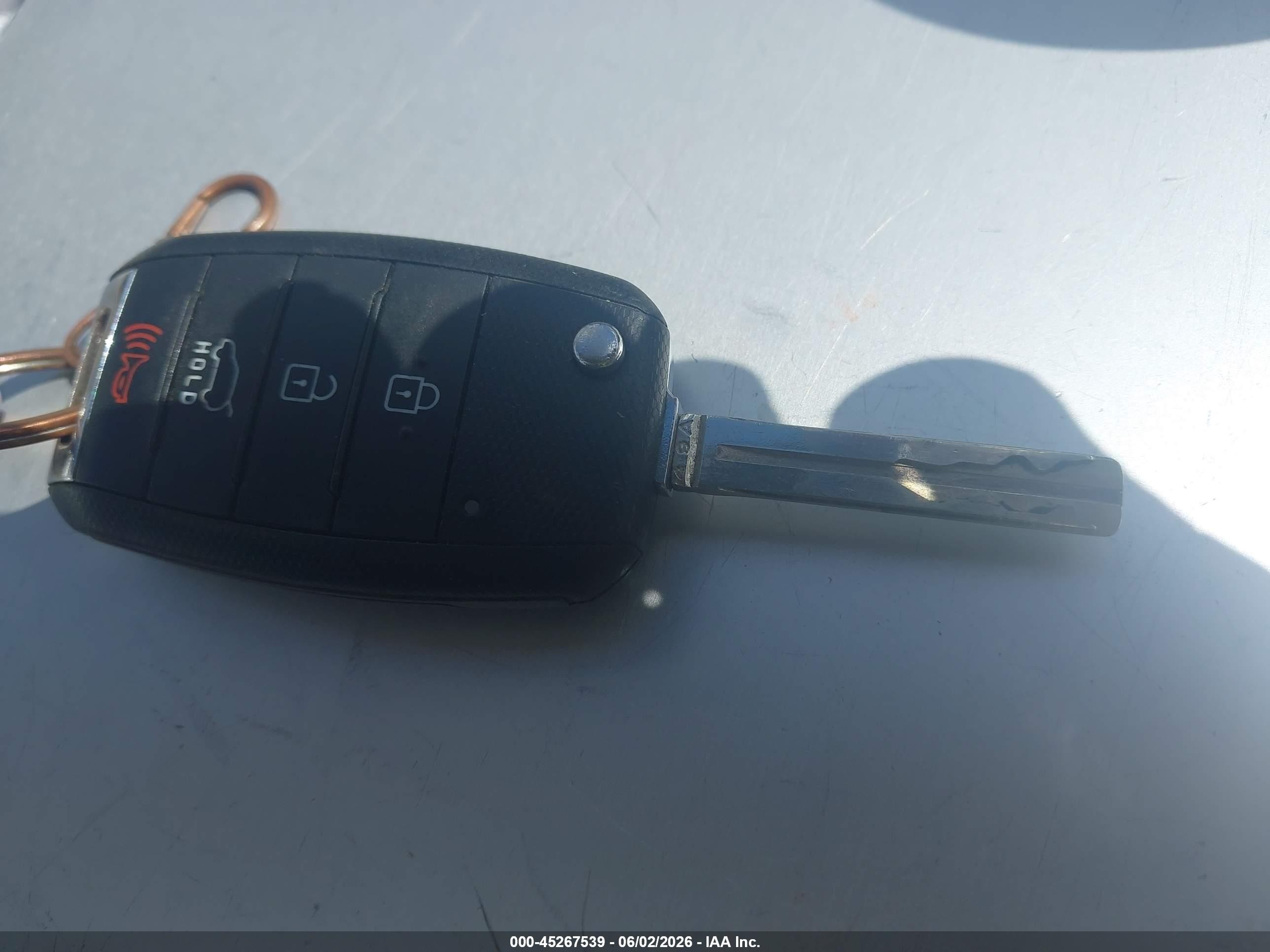 2015 Kia Soul + Dark Blue vin: KNDJP3A50F7114835