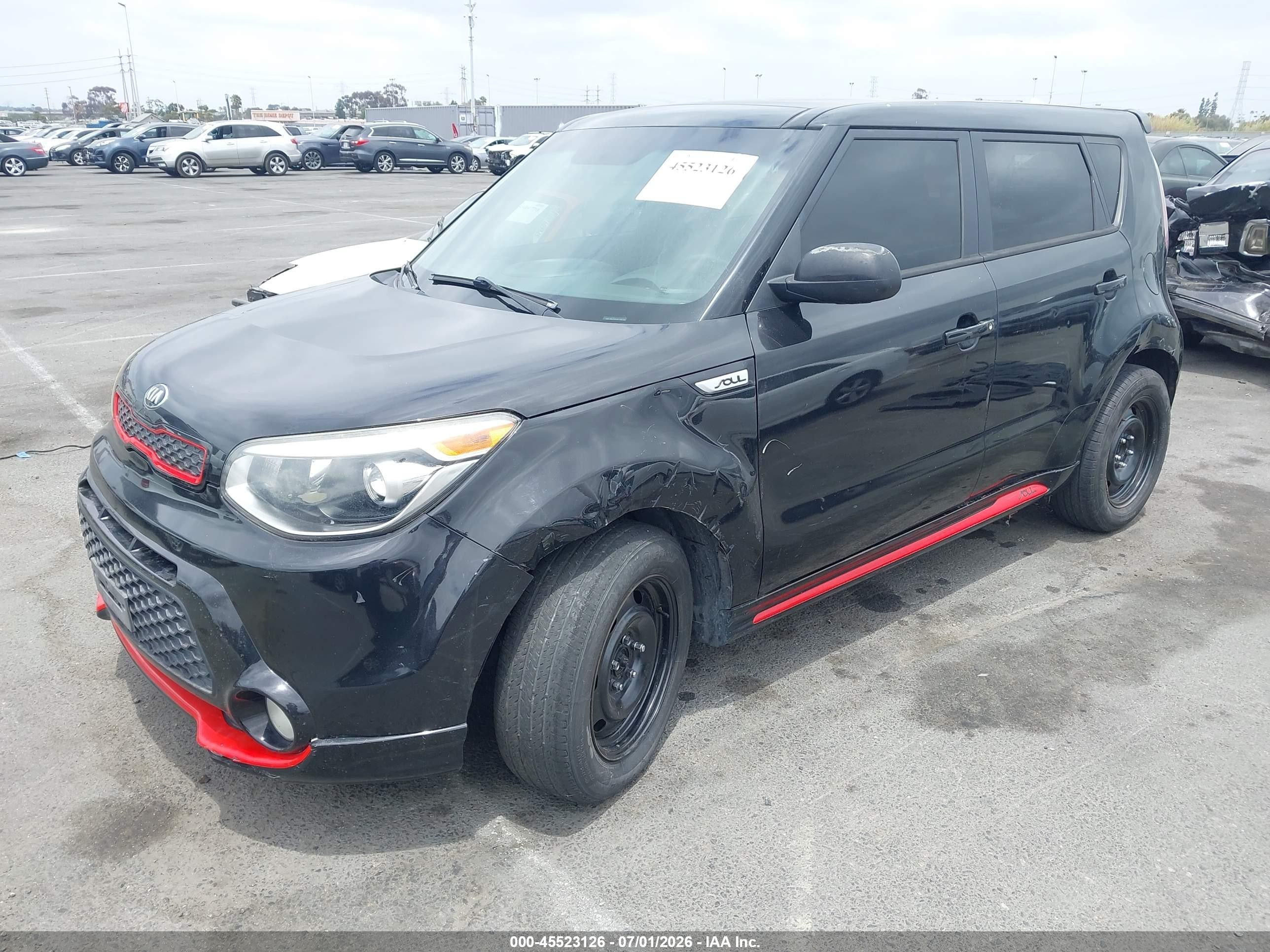 2015 Kia Soul + Black vin: KNDJP3A50F7156700
