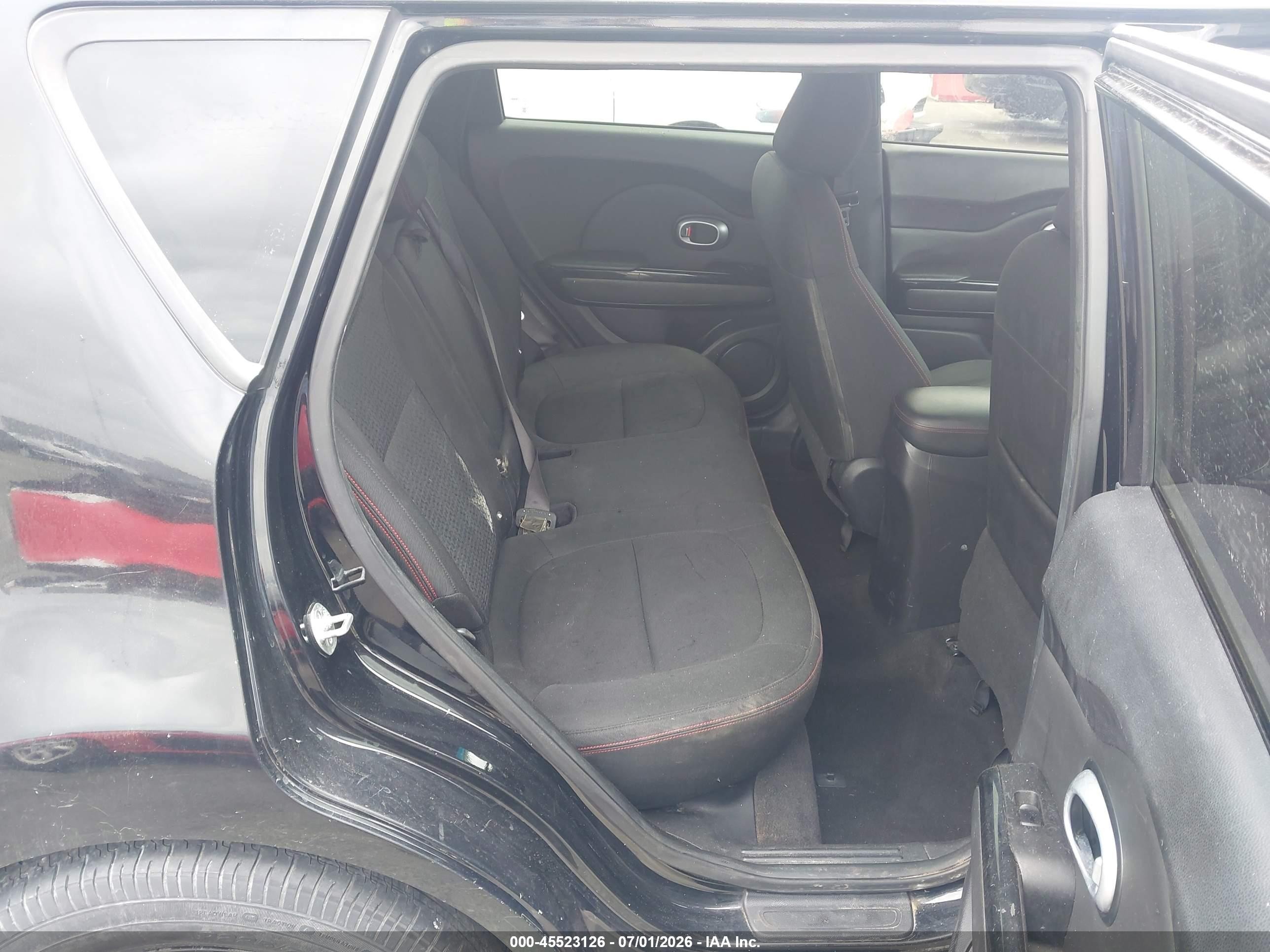 2015 Kia Soul + Black vin: KNDJP3A50F7156700