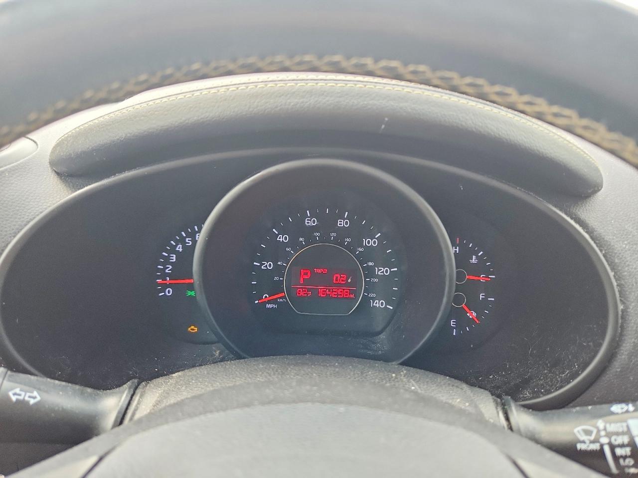 2015 Kia Soul + Black vin: KNDJP3A50F7204051