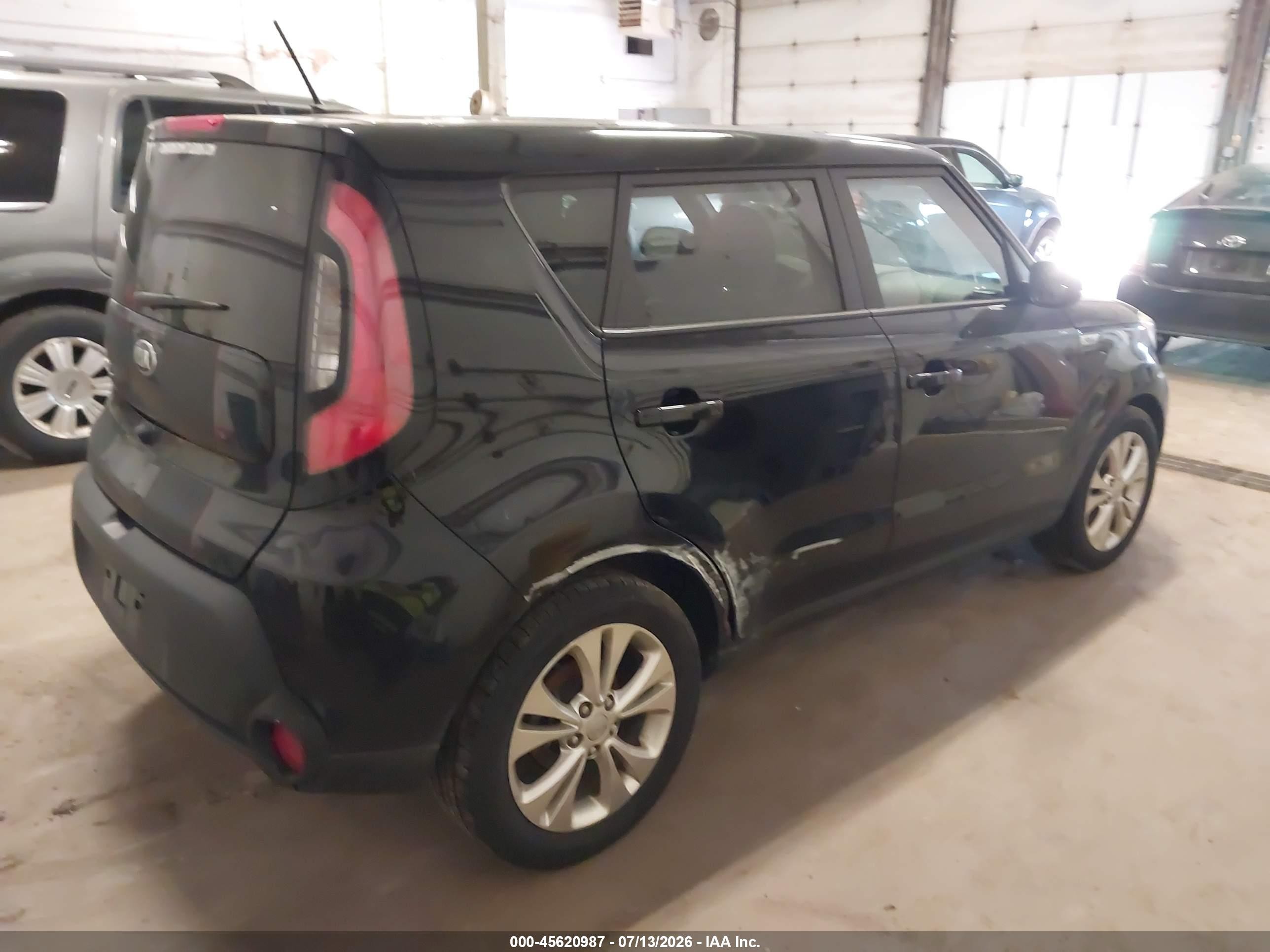 2015 Kia Soul + Black vin: KNDJP3A50F7228897