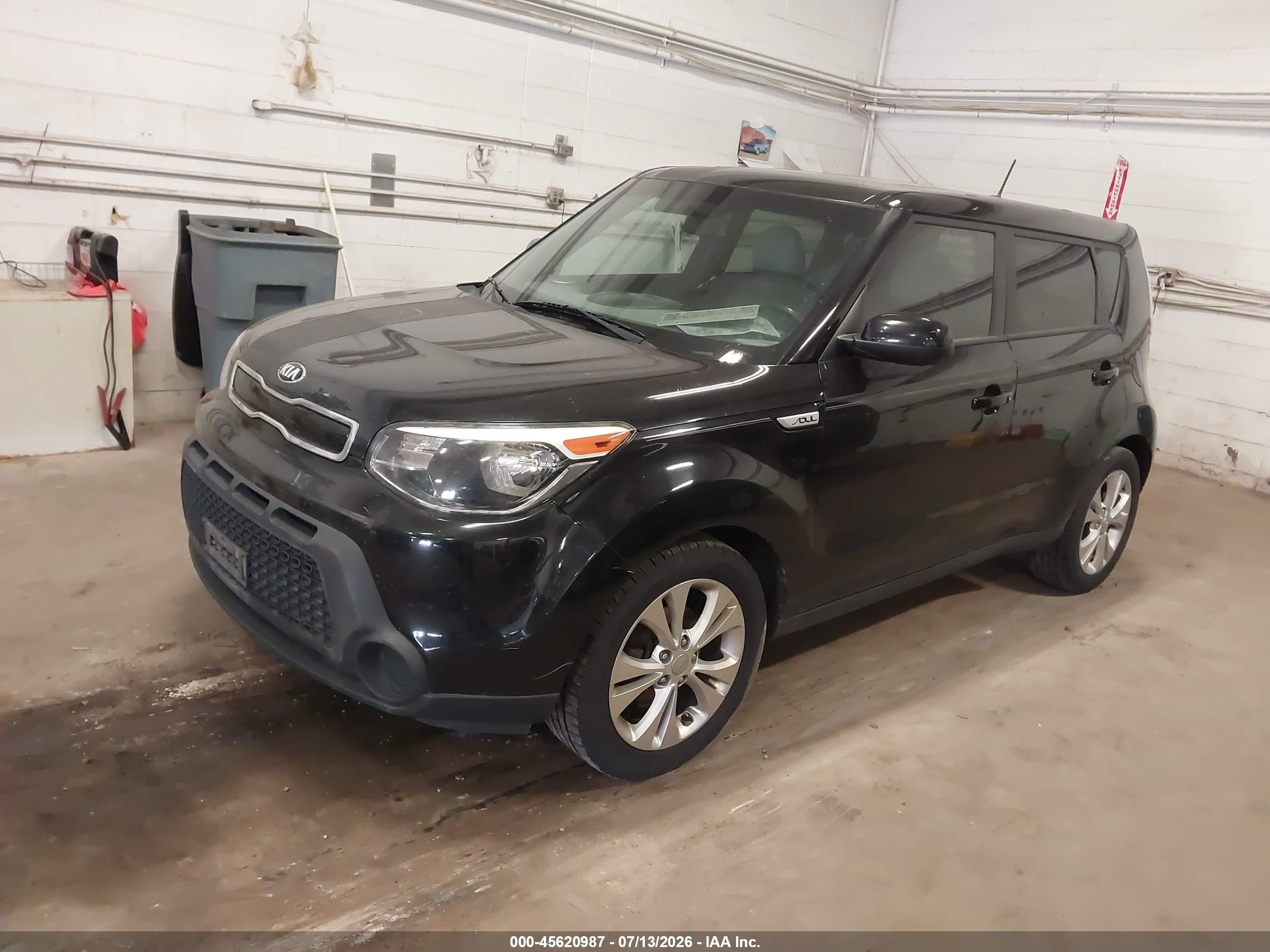 2015 Kia Soul + Black vin: KNDJP3A50F7228897