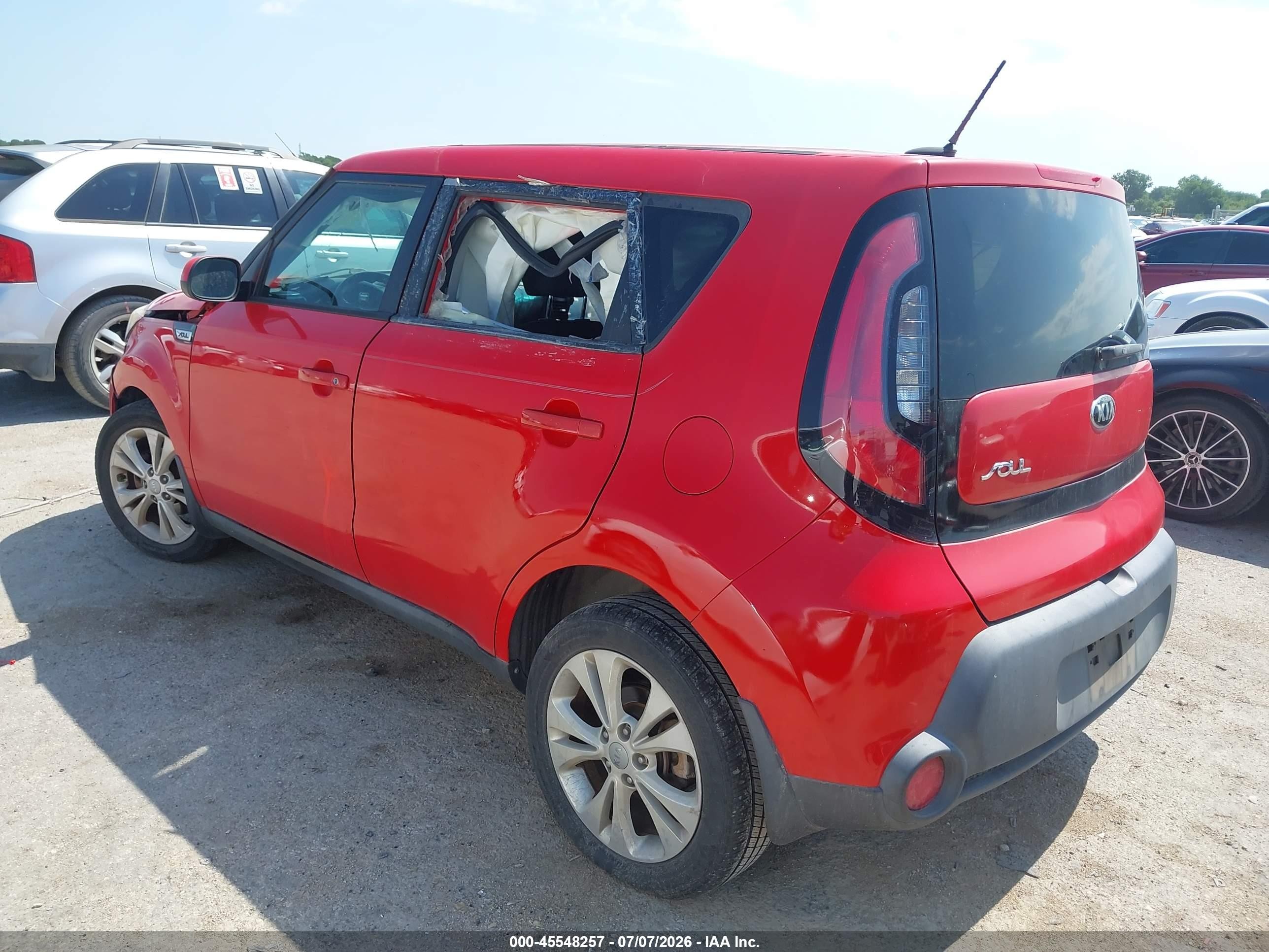2015 Kia Soul + Red vin: KNDJP3A50F7765611
