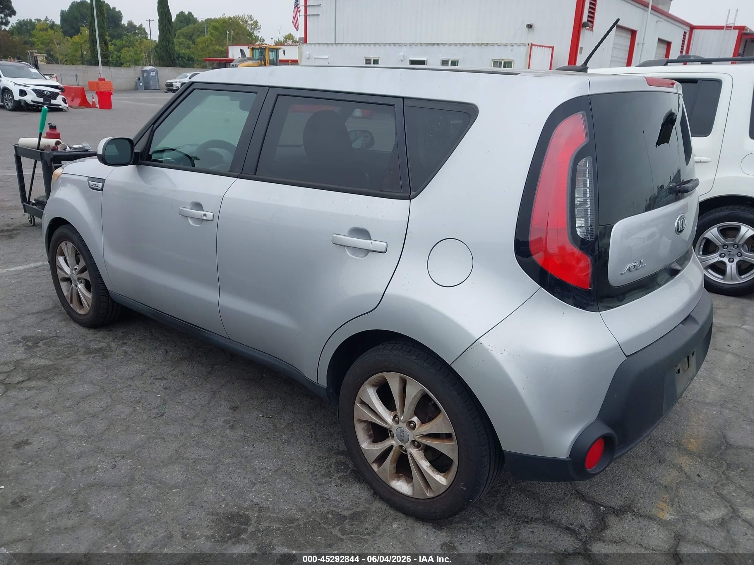 2015 Kia Soul + Silver vin: KNDJP3A50F7798155