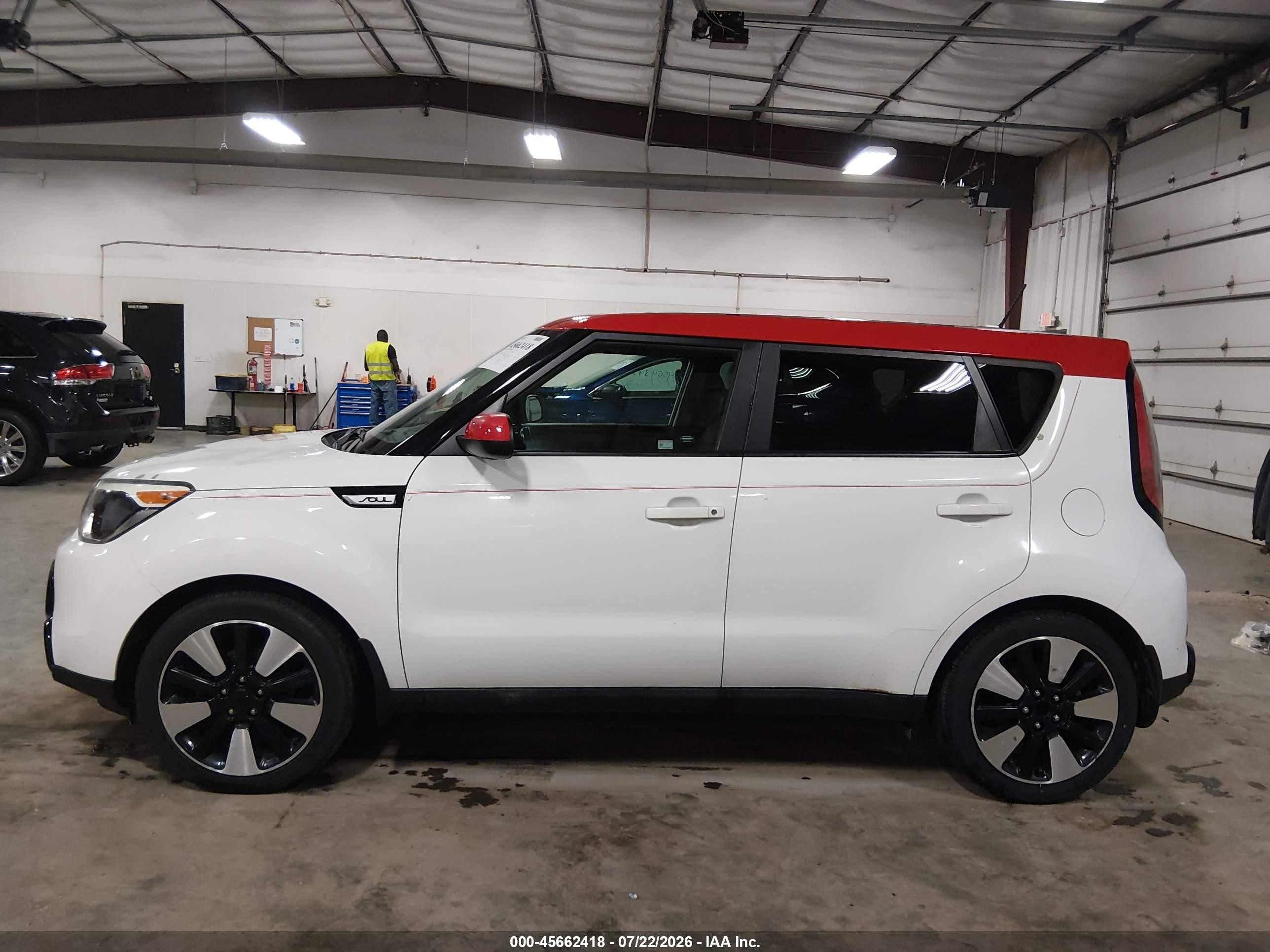 2016 Kia Soul + White vin: KNDJP3A50G7302532