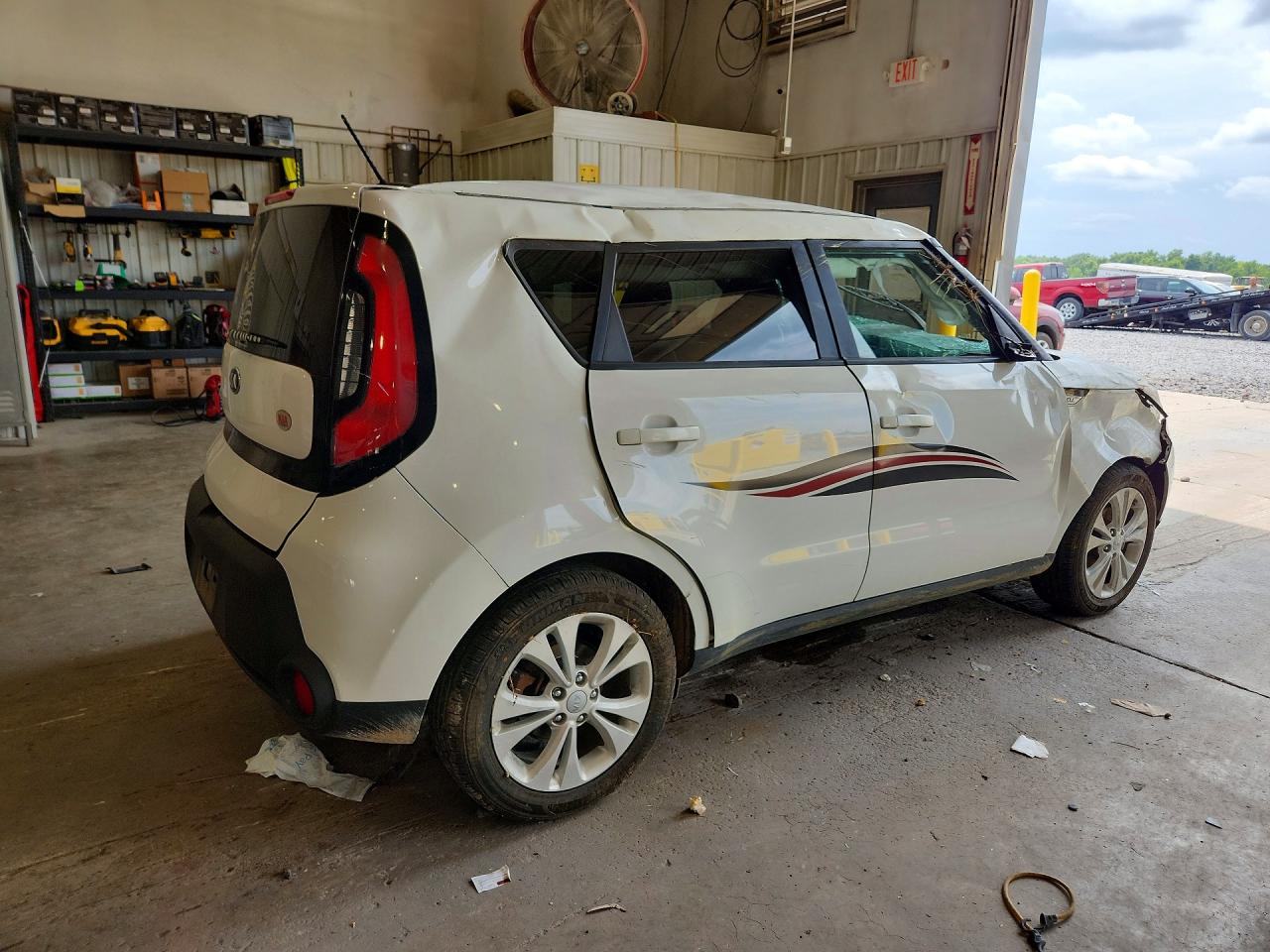 2014 Kia Soul + Белый vin: KNDJP3A51E7029162