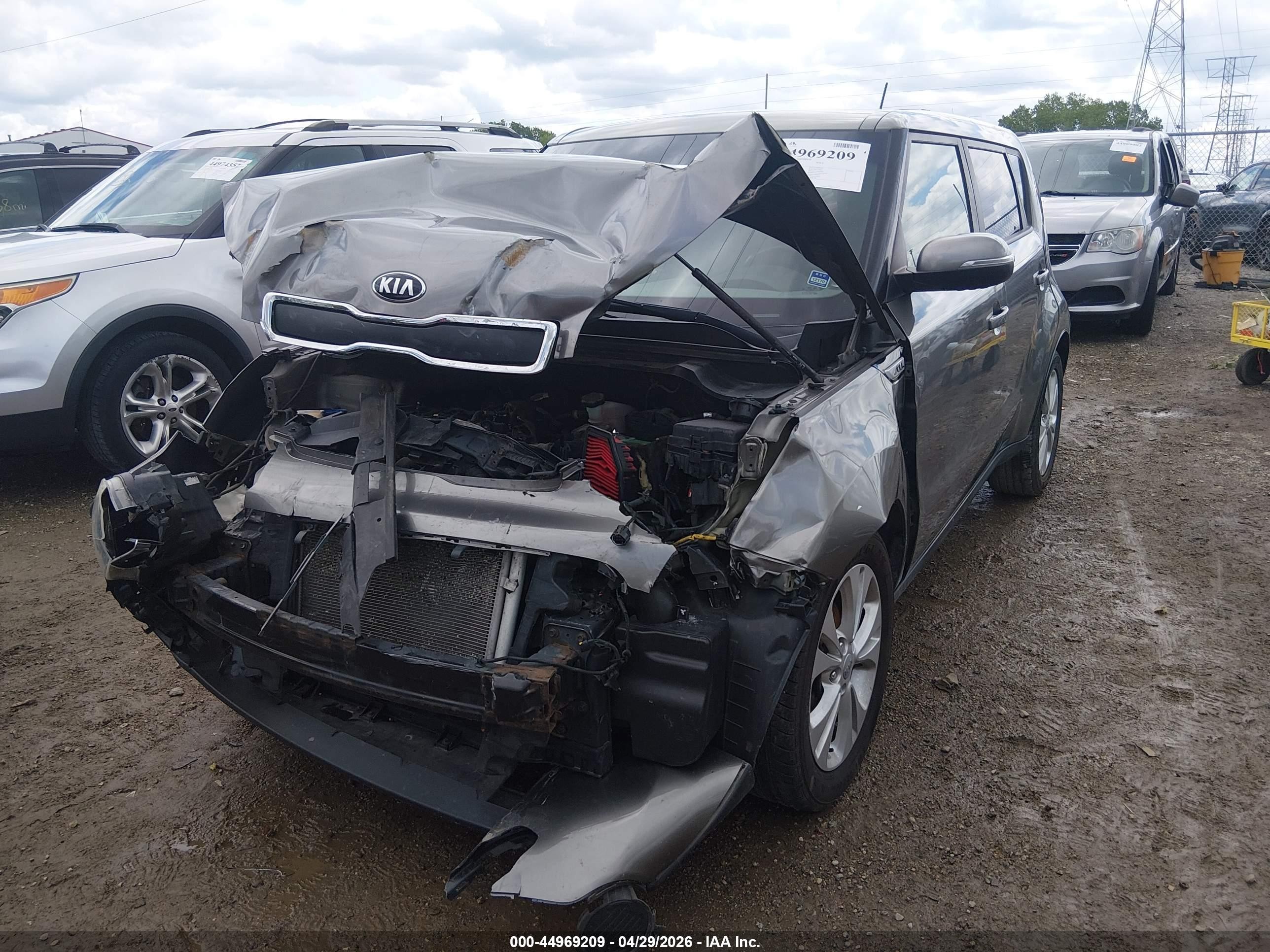 2014 Kia Soul + Серебряный vin: KNDJP3A51E7084954