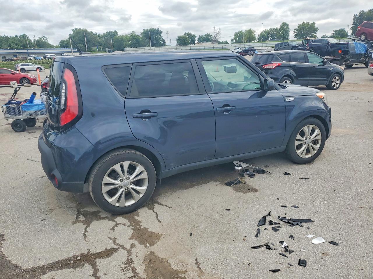 2015 Kia Soul + Blue vin: KNDJP3A51F7202048