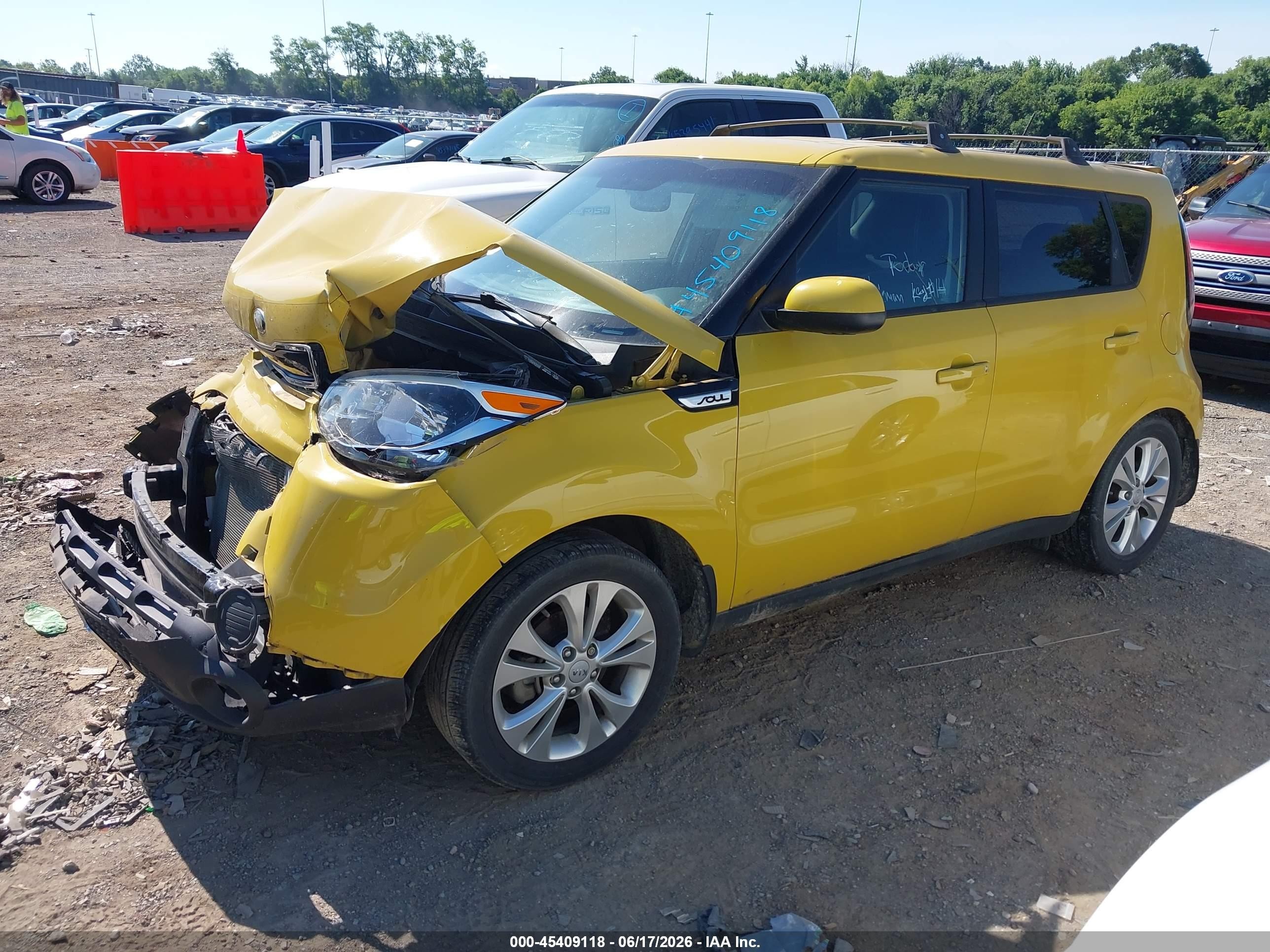 2015 Kia Soul + Yellow vin: KNDJP3A51F7207573