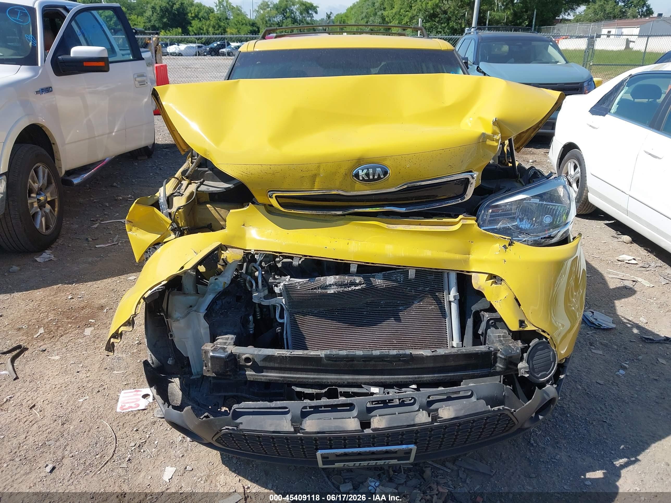 2015 Kia Soul + Yellow vin: KNDJP3A51F7207573