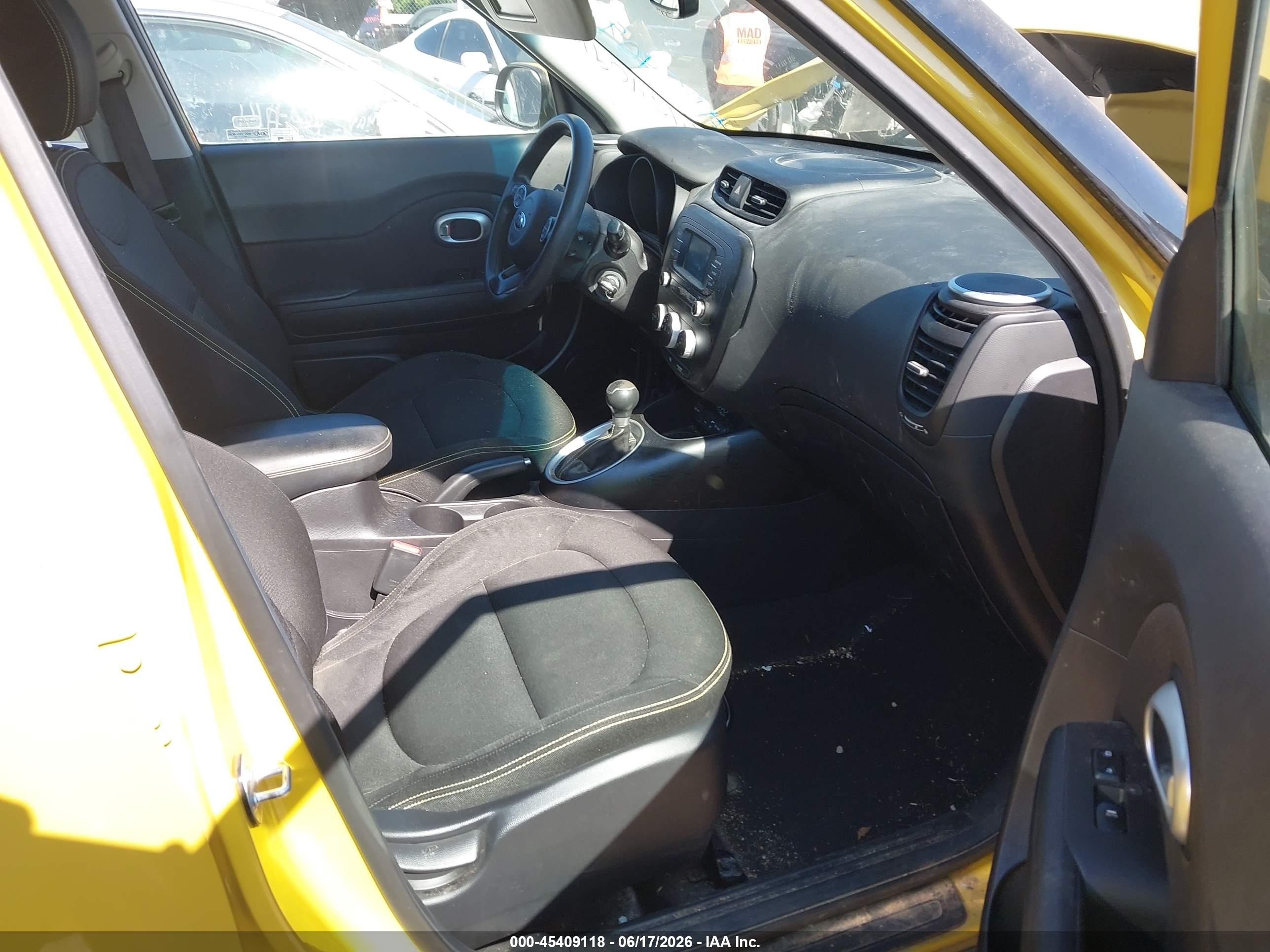 2015 Kia Soul + Yellow vin: KNDJP3A51F7207573