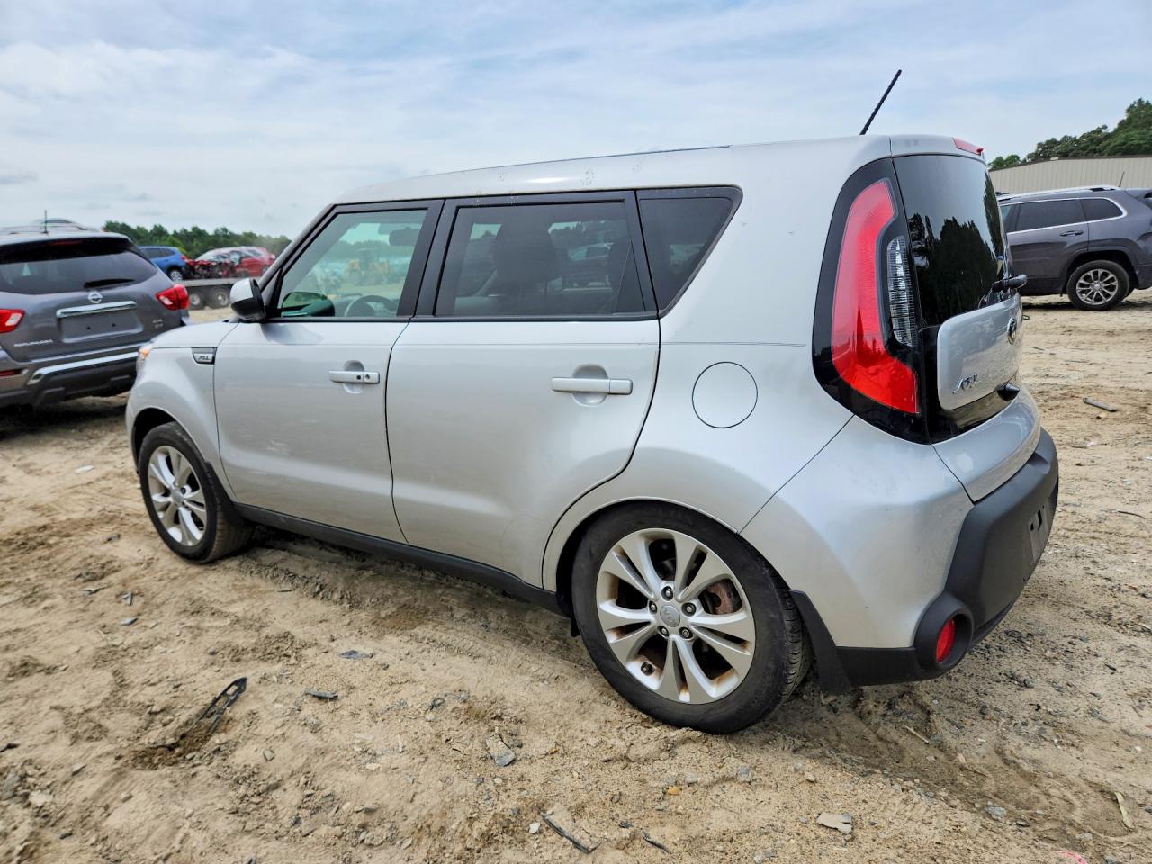 2015 Kia Soul Silver vin: KNDJP3A51F7781395
