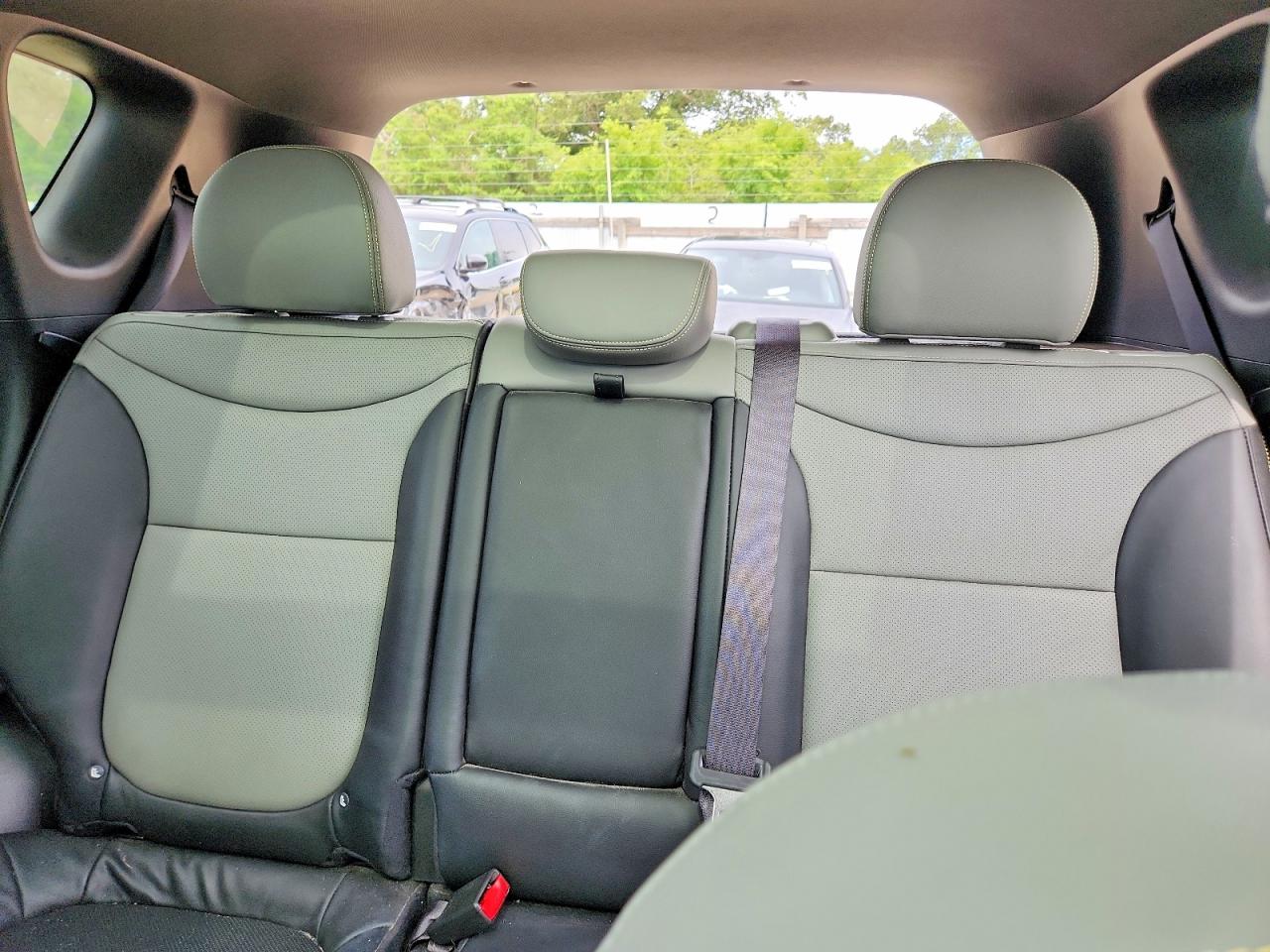 2015 Kia Soul Silver vin: KNDJP3A51F7781395