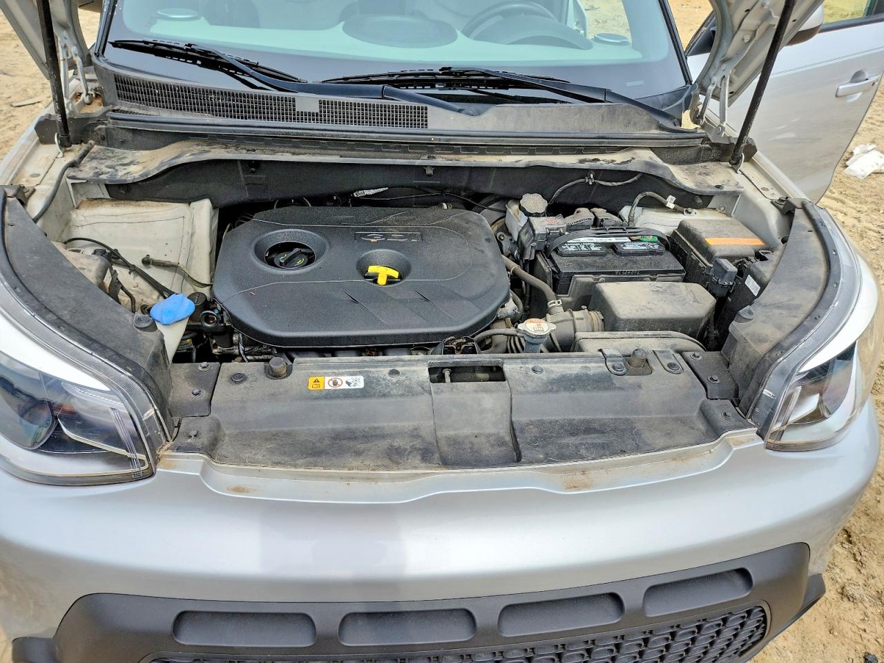 2015 Kia Soul Silver vin: KNDJP3A51F7781395