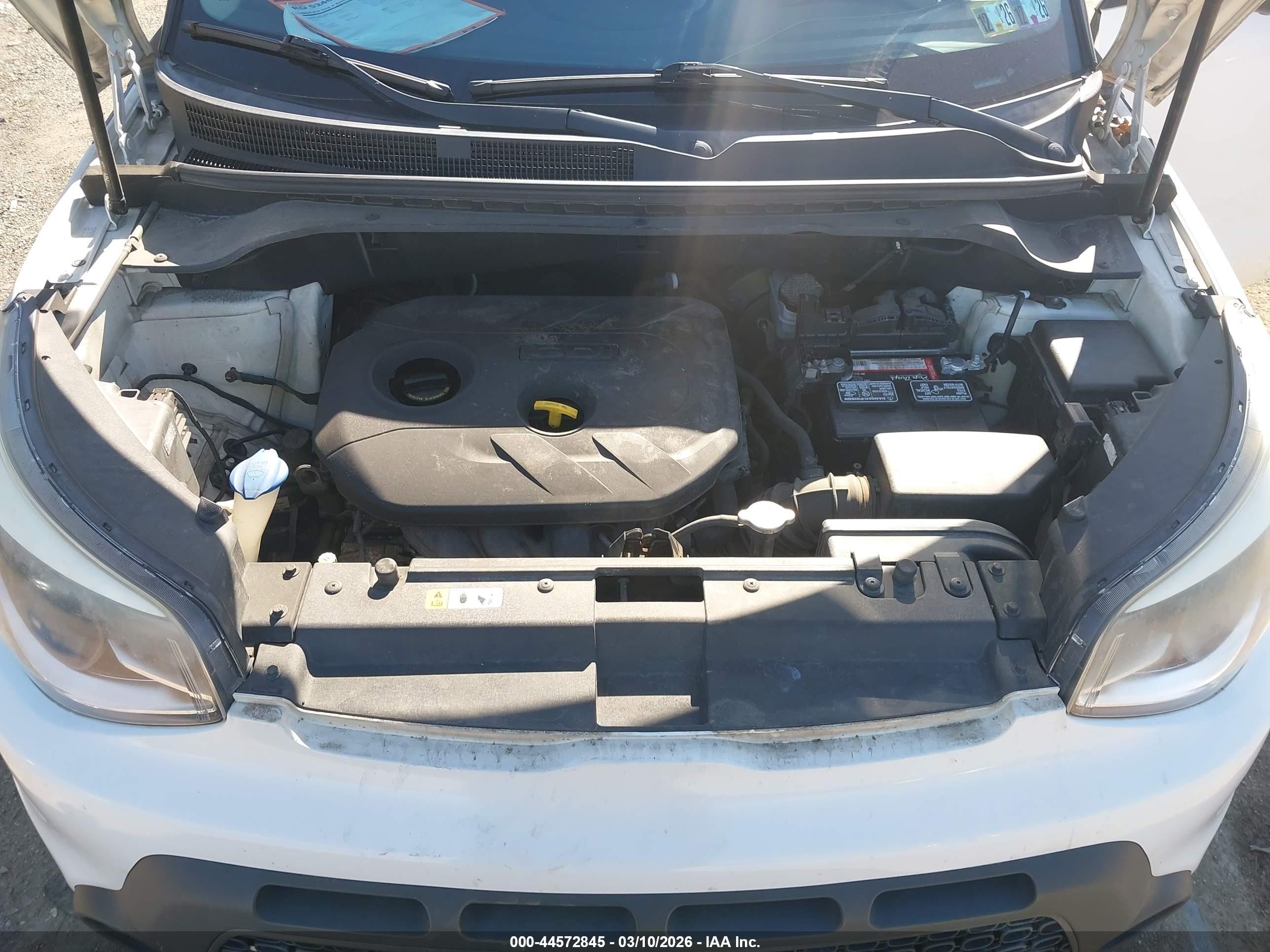2014 Kia Soul + White vin: KNDJP3A52E7034709