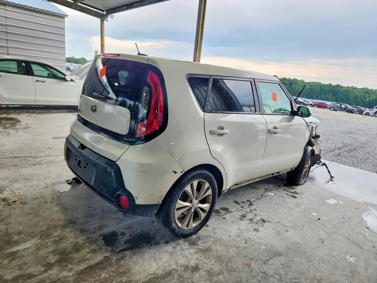 2014 Kia Soul + White vin: KNDJP3A52E7089094