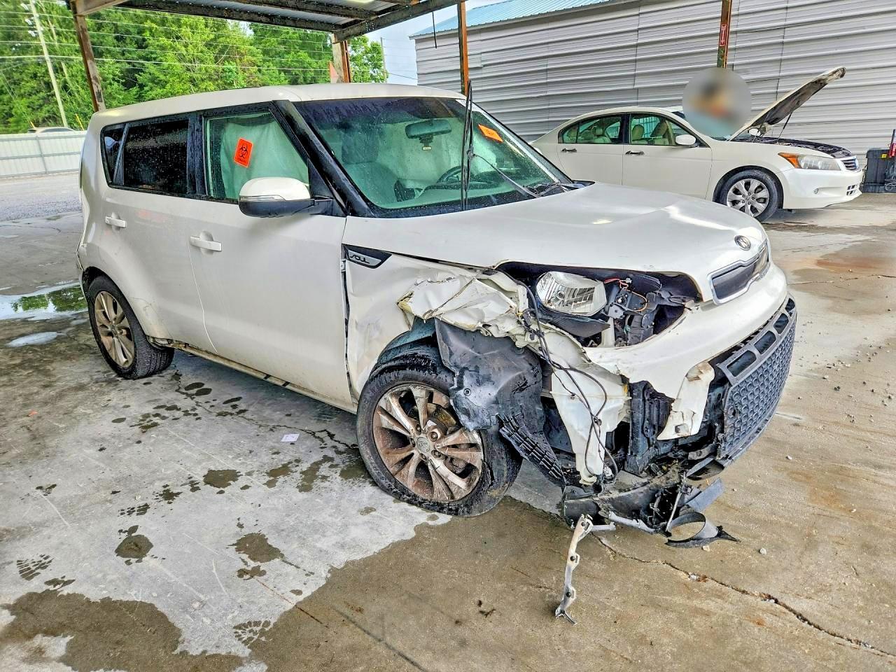 2014 Kia Soul + White vin: KNDJP3A52E7089094