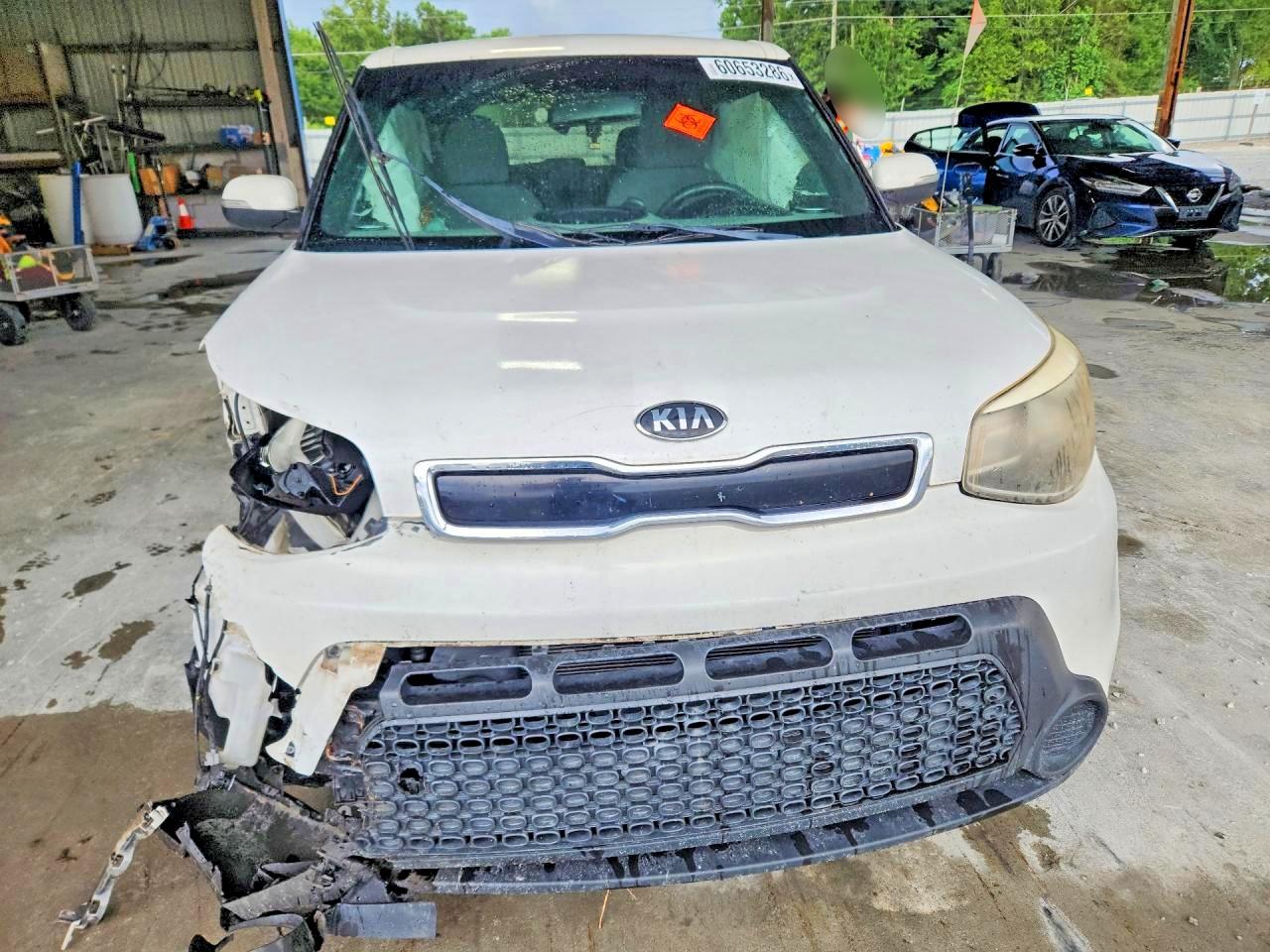 2014 Kia Soul + White vin: KNDJP3A52E7089094
