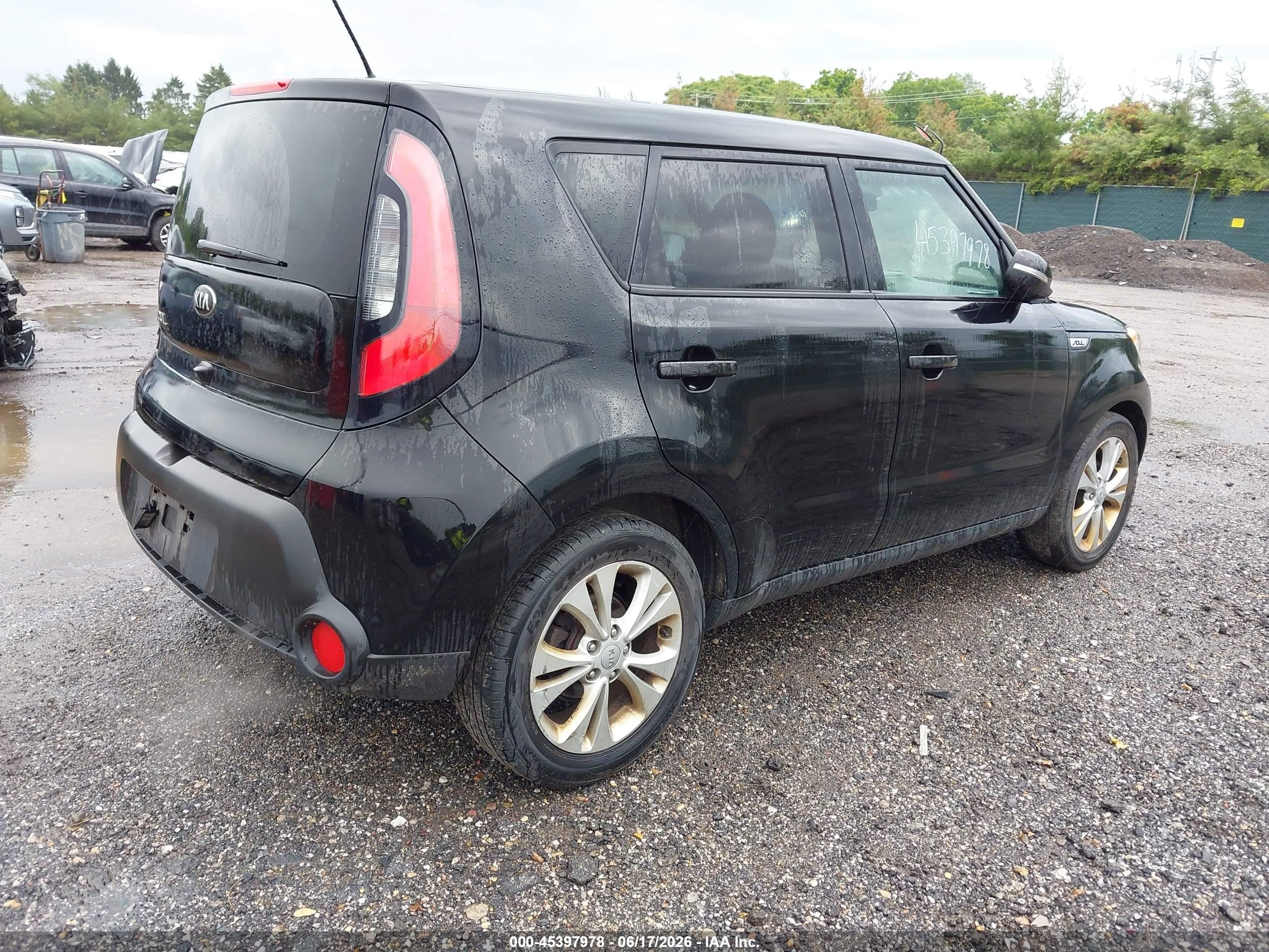 2014 Kia Soul + Black vin: KNDJP3A52E7093601