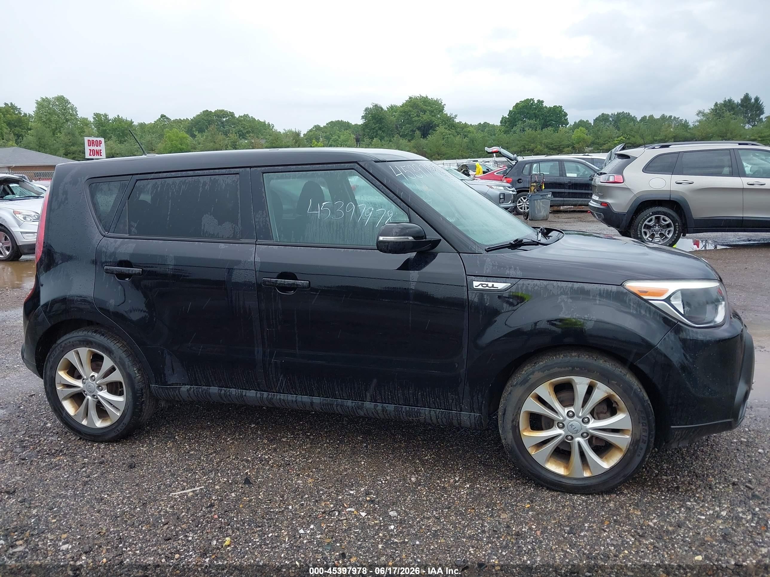 2014 Kia Soul + Black vin: KNDJP3A52E7093601