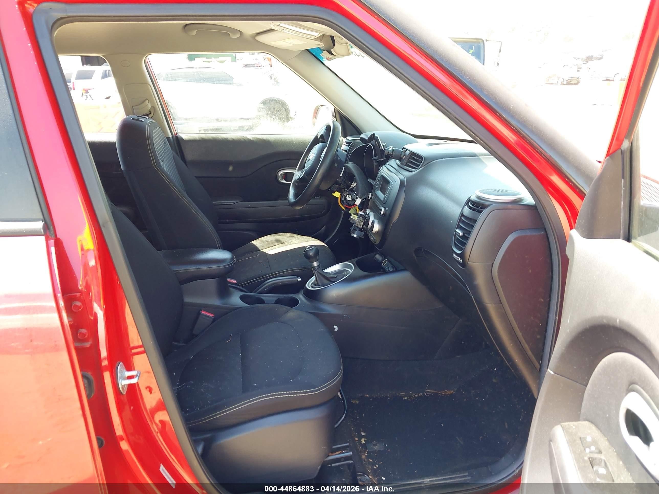2014 Kia Soul + Red vin: KNDJP3A52E7726761