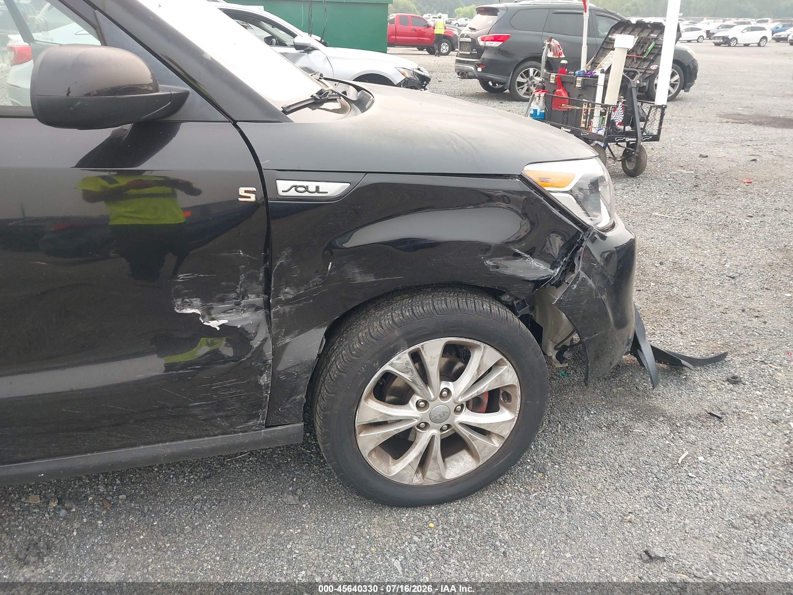 2015 Kia Soul + Black vin: KNDJP3A52F7114447