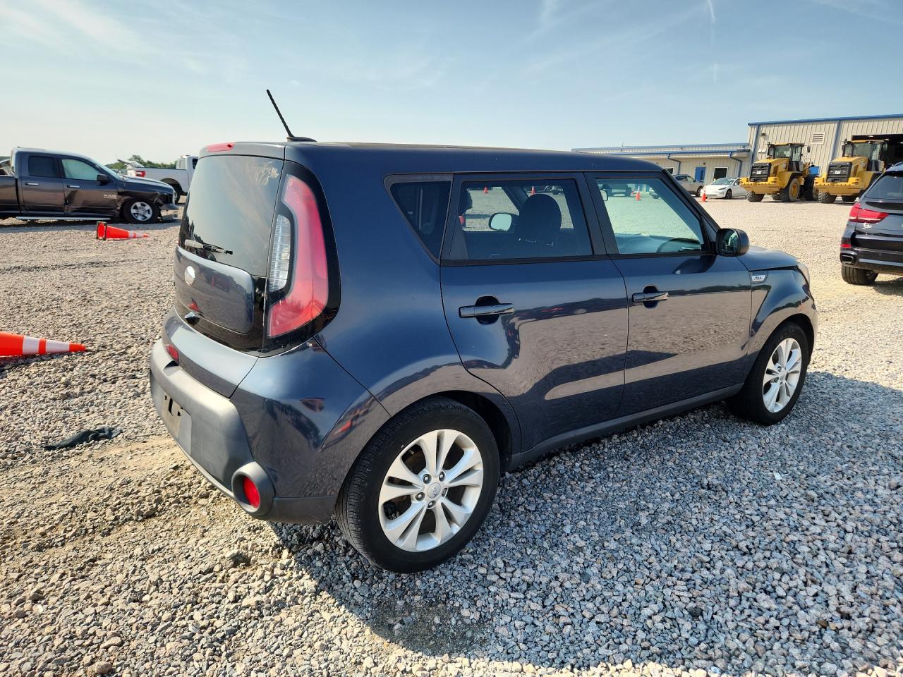2015 Kia Soul + Blue vin: KNDJP3A52F7129675