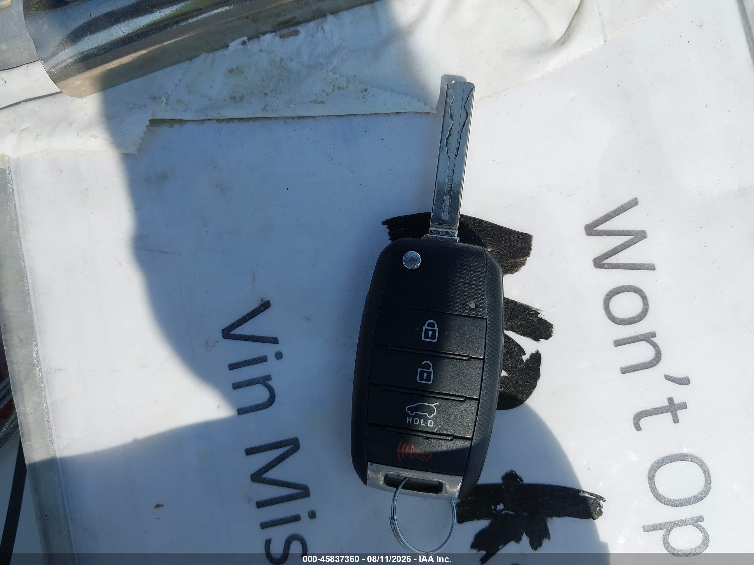 2015 Kia Soul + White vin: KNDJP3A52F7135279