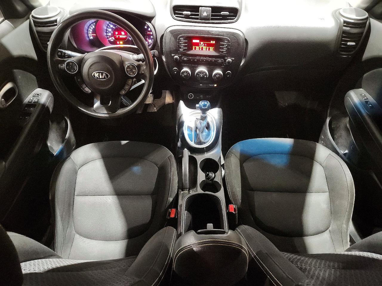 2015 Kia Soul + Black vin: KNDJP3A52F7176611