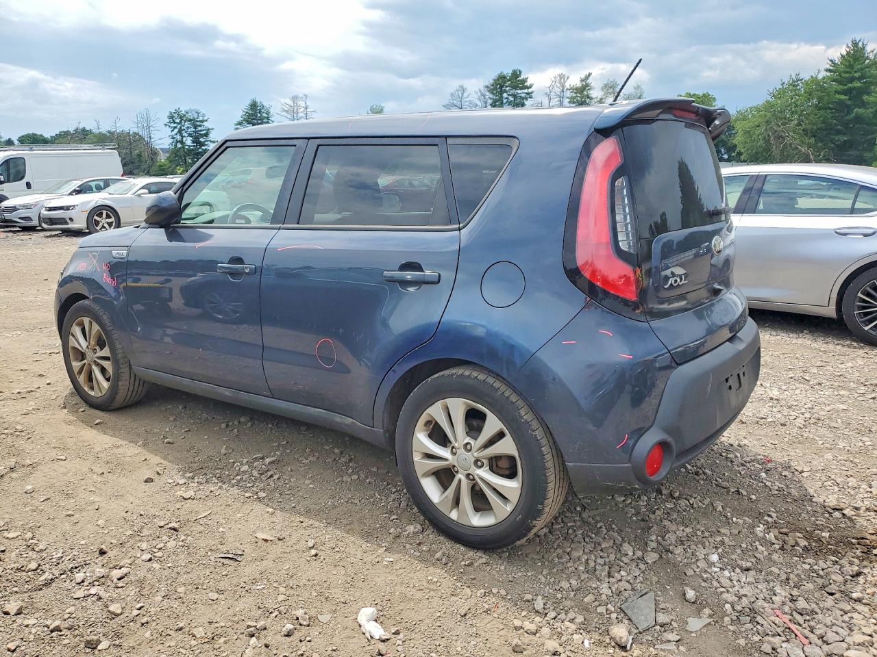 2015 Kia Soul + Blue vin: KNDJP3A52F7201751