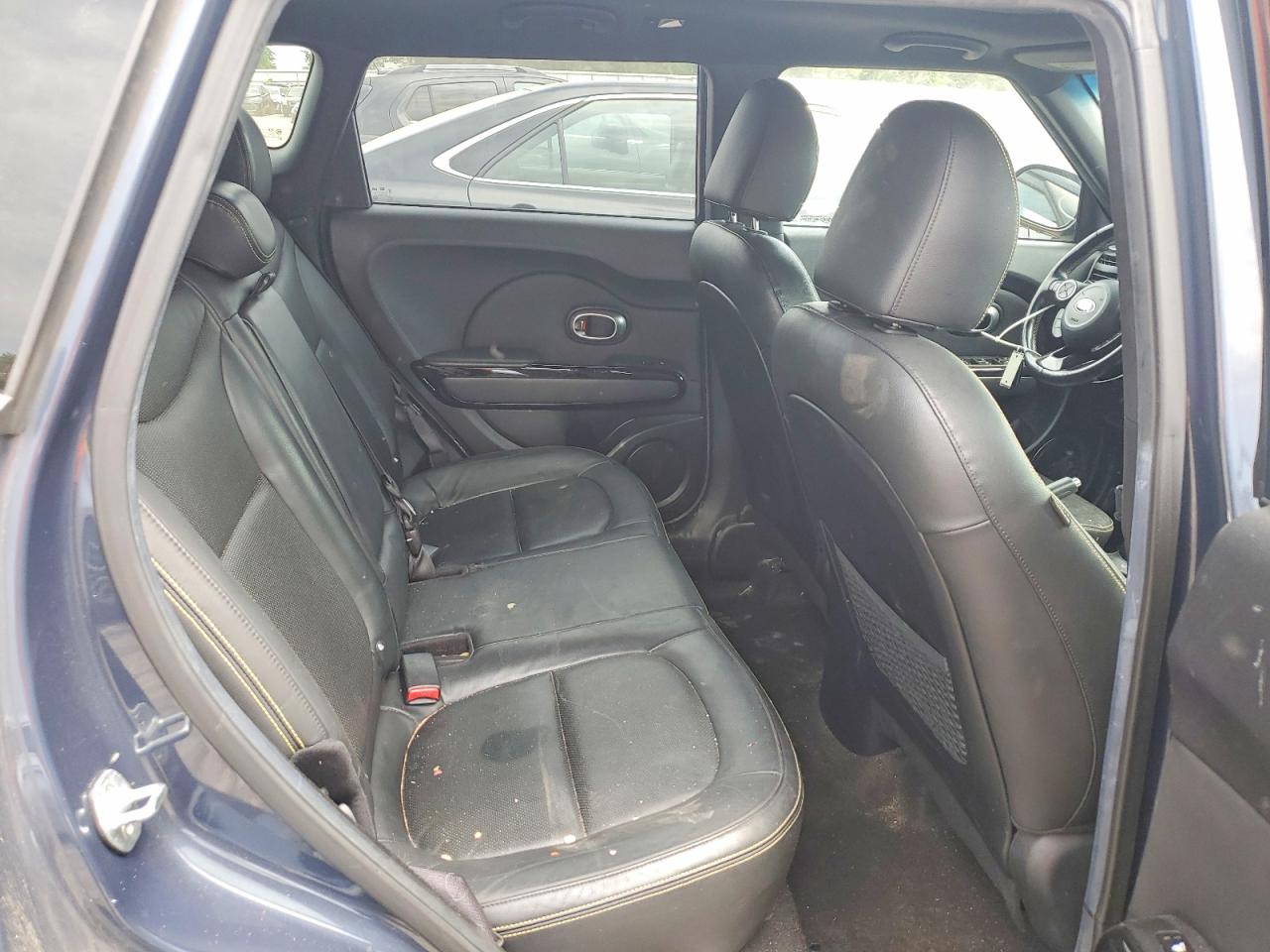 2015 Kia Soul + Blue vin: KNDJP3A52F7201751