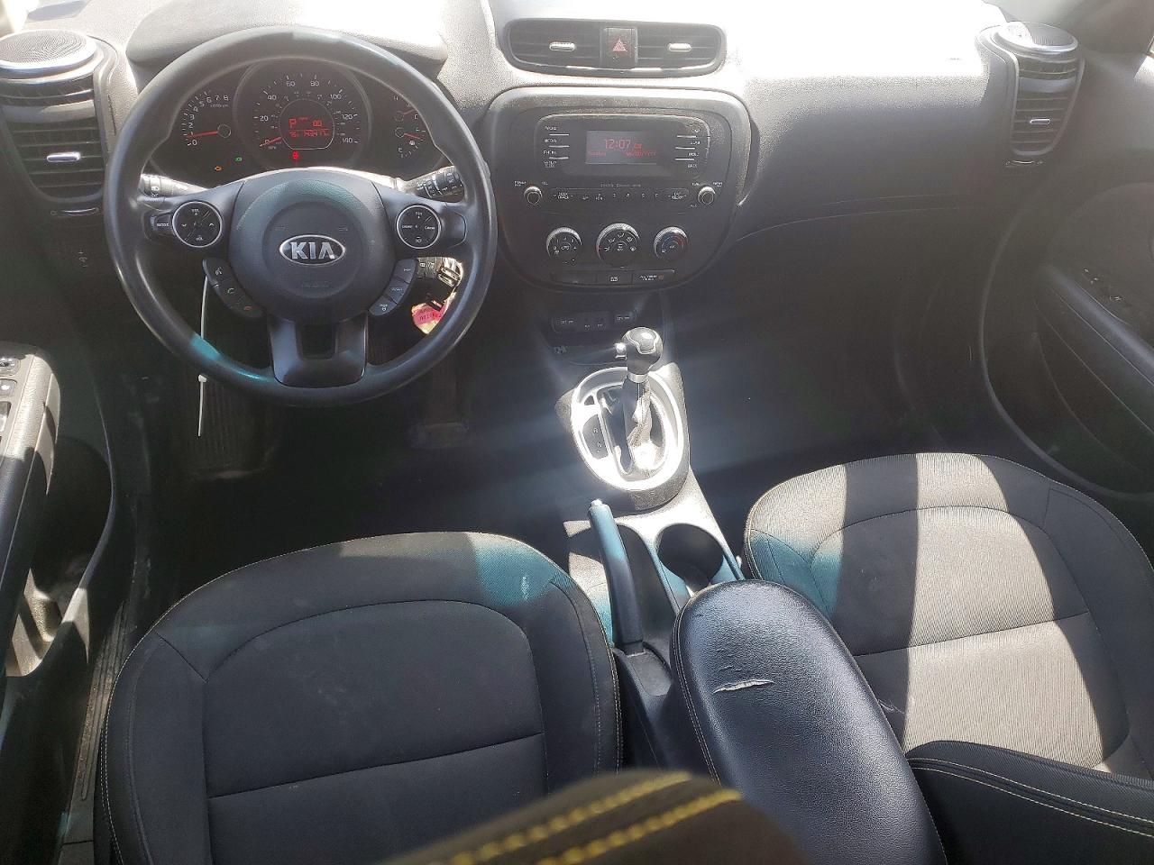 2015 Kia Soul + Красный vin: KNDJP3A52F7748521